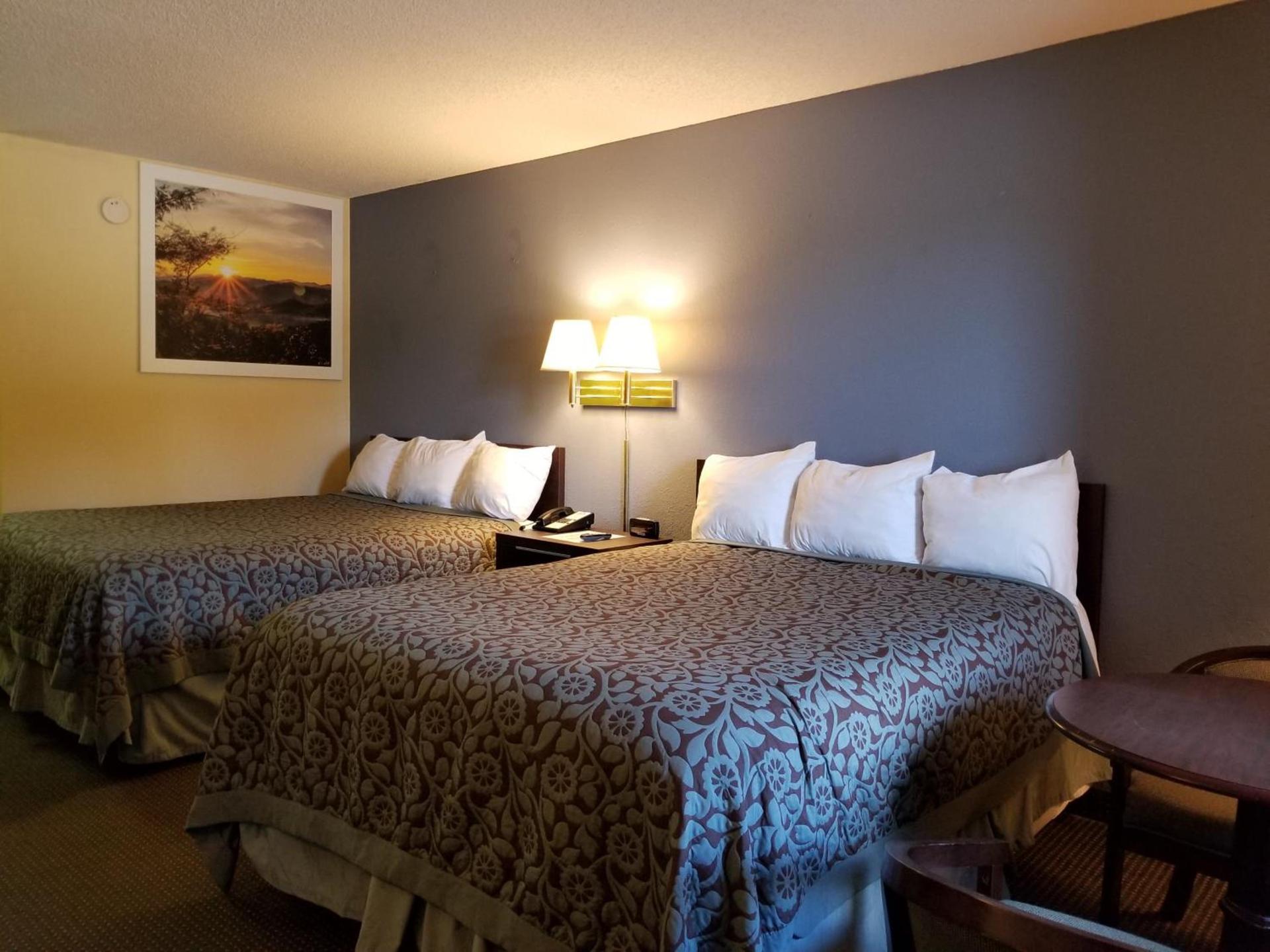 Days Inn by Wyndham Camilla photo 20