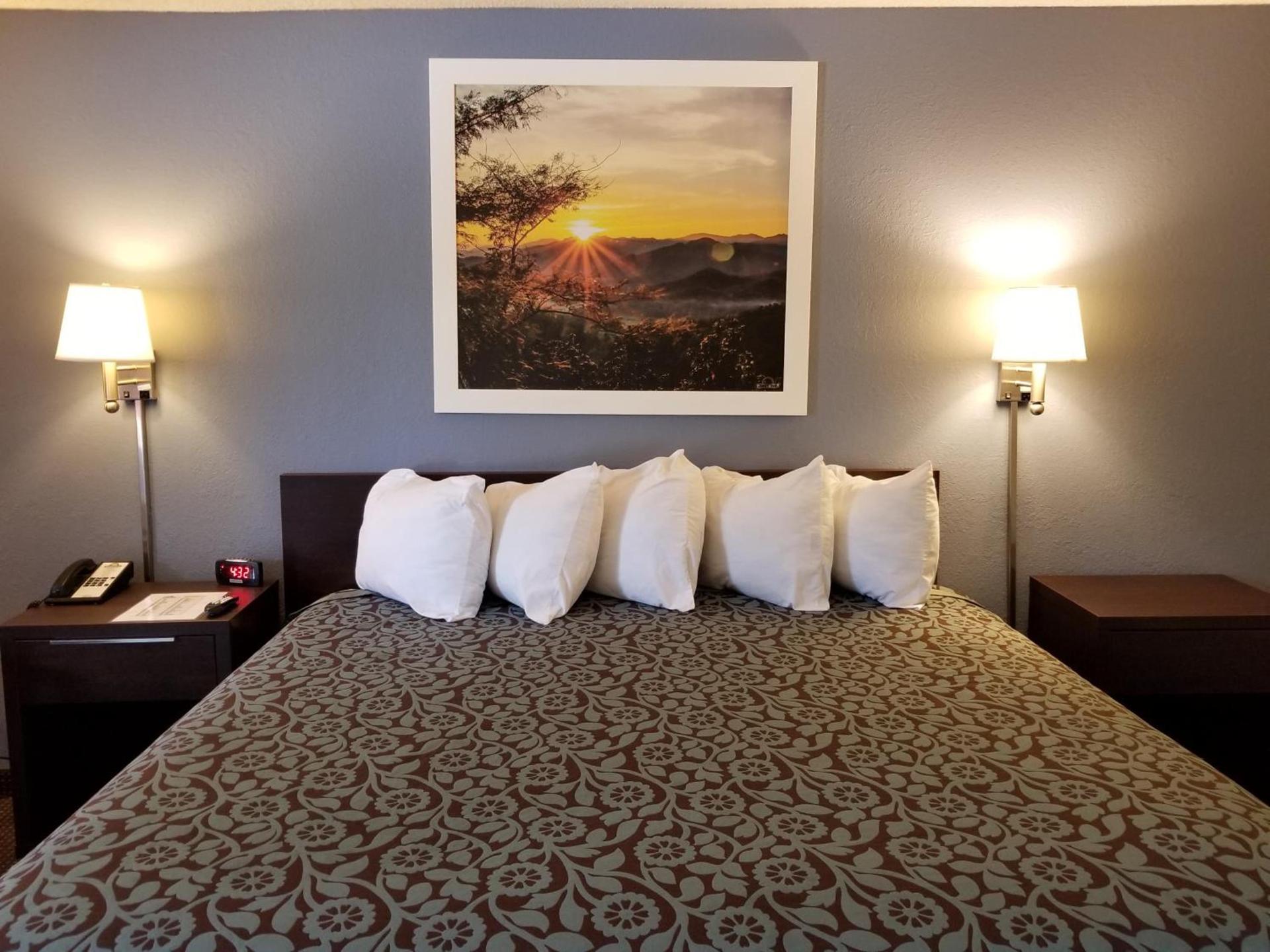 Days Inn by Wyndham Camilla photo 19