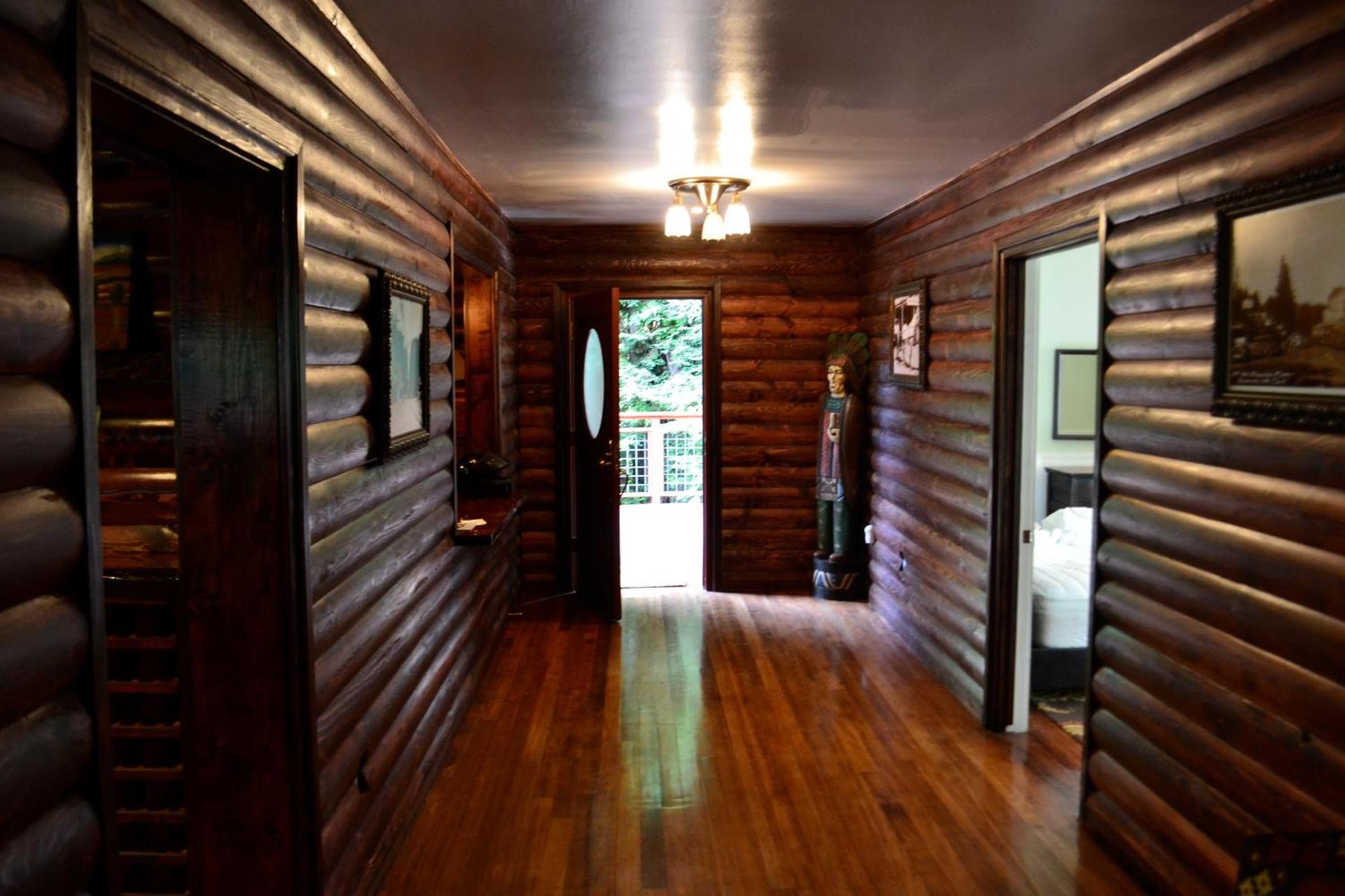 Guerneville Lodge photo 14