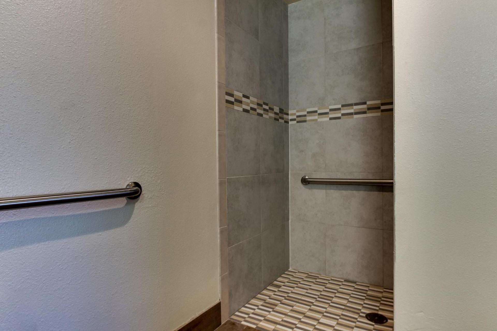 The Stevenson Monterey photo 4