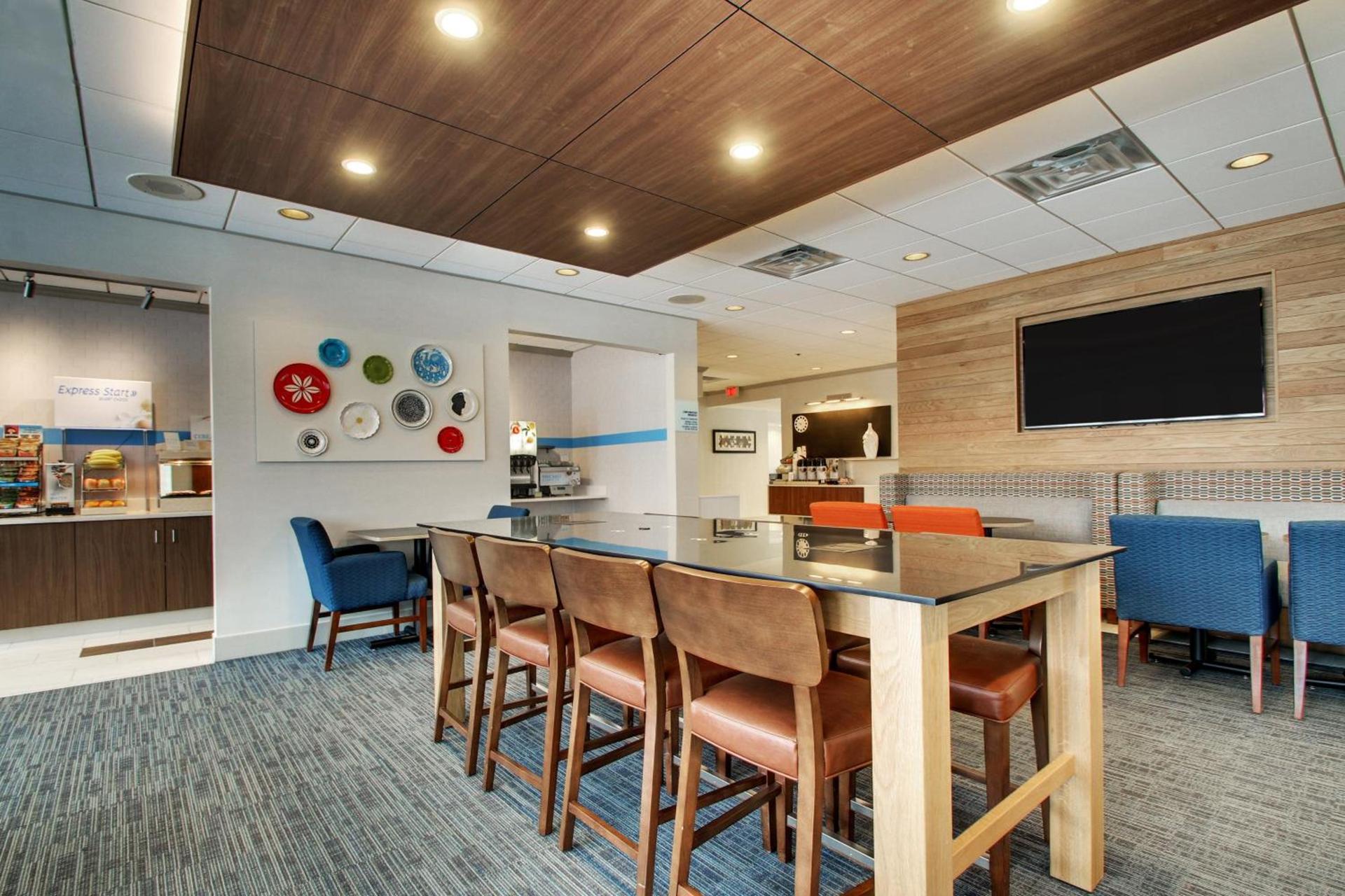 Holiday Inn Express Poughkeepsie by IHG photo 6