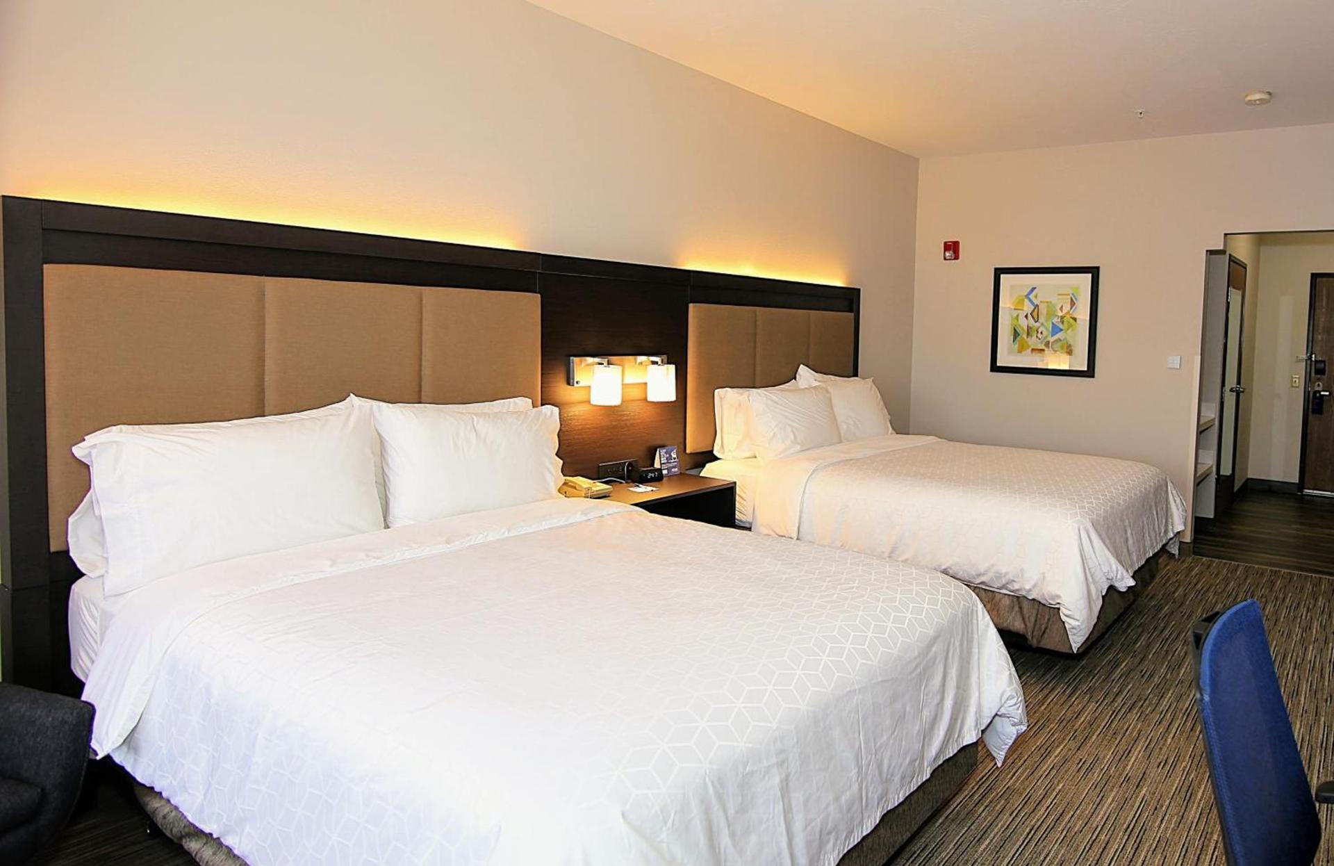 Holiday Inn Express Hotel & Suites Ashland by IHG photo 59