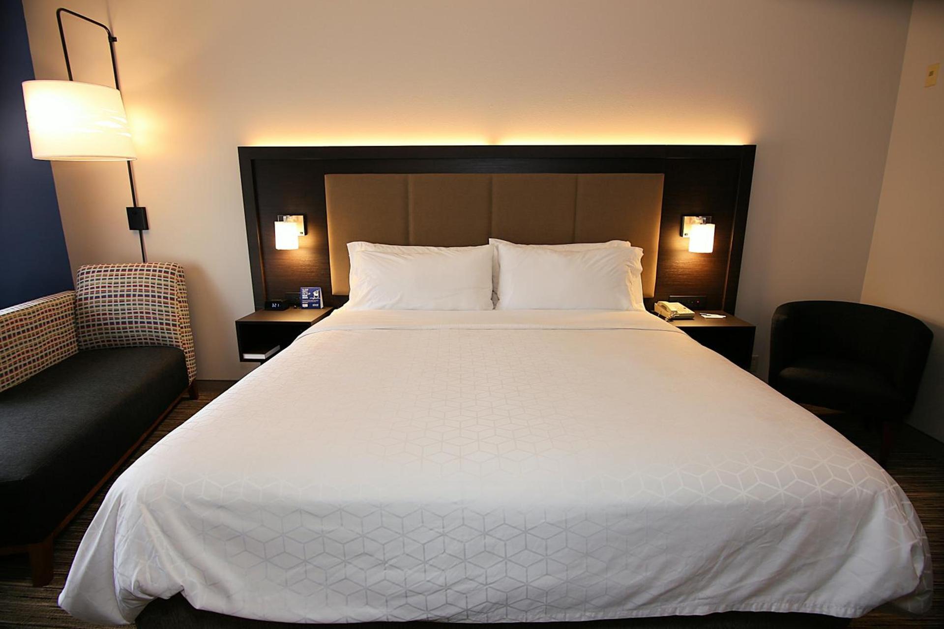 Holiday Inn Express Hotel & Suites Ashland by IHG photo 10