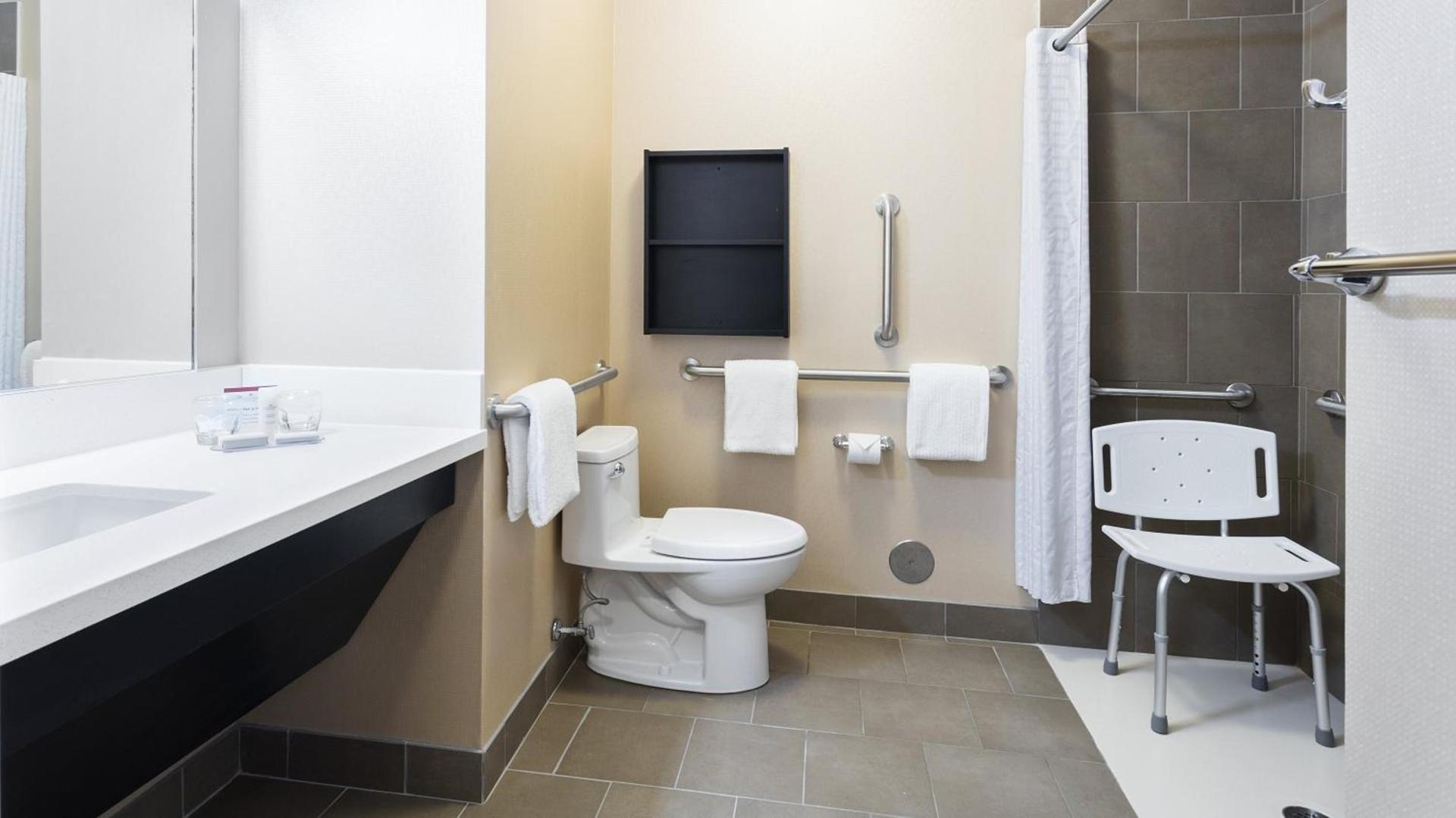 Candlewood Suites Grove City - Outlet Center by IHG photo 22