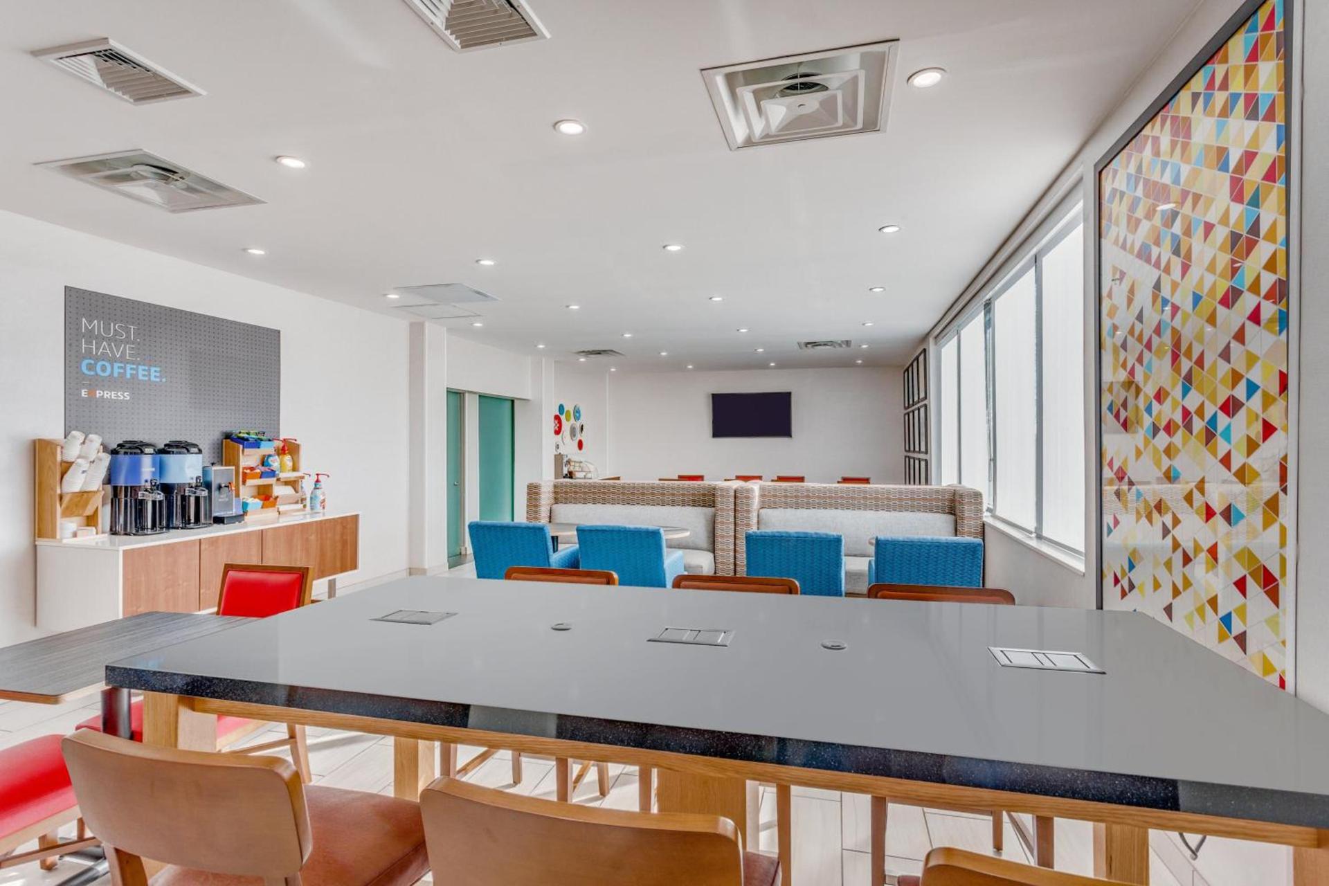 Holiday Inn Express Ramsey-Mahwah by IHG photo 8