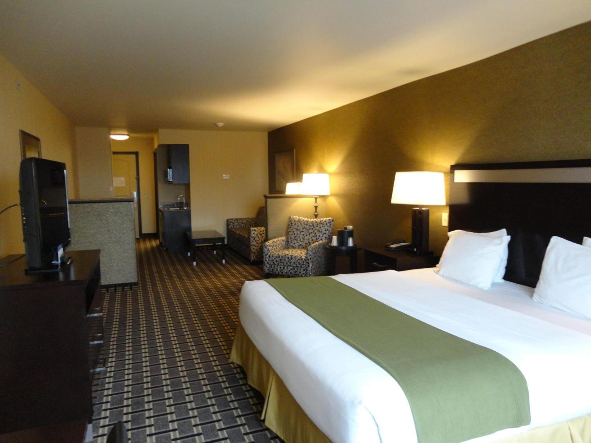 Holiday Inn Express and Suites Limerick - Pottstown by IHG photo 10