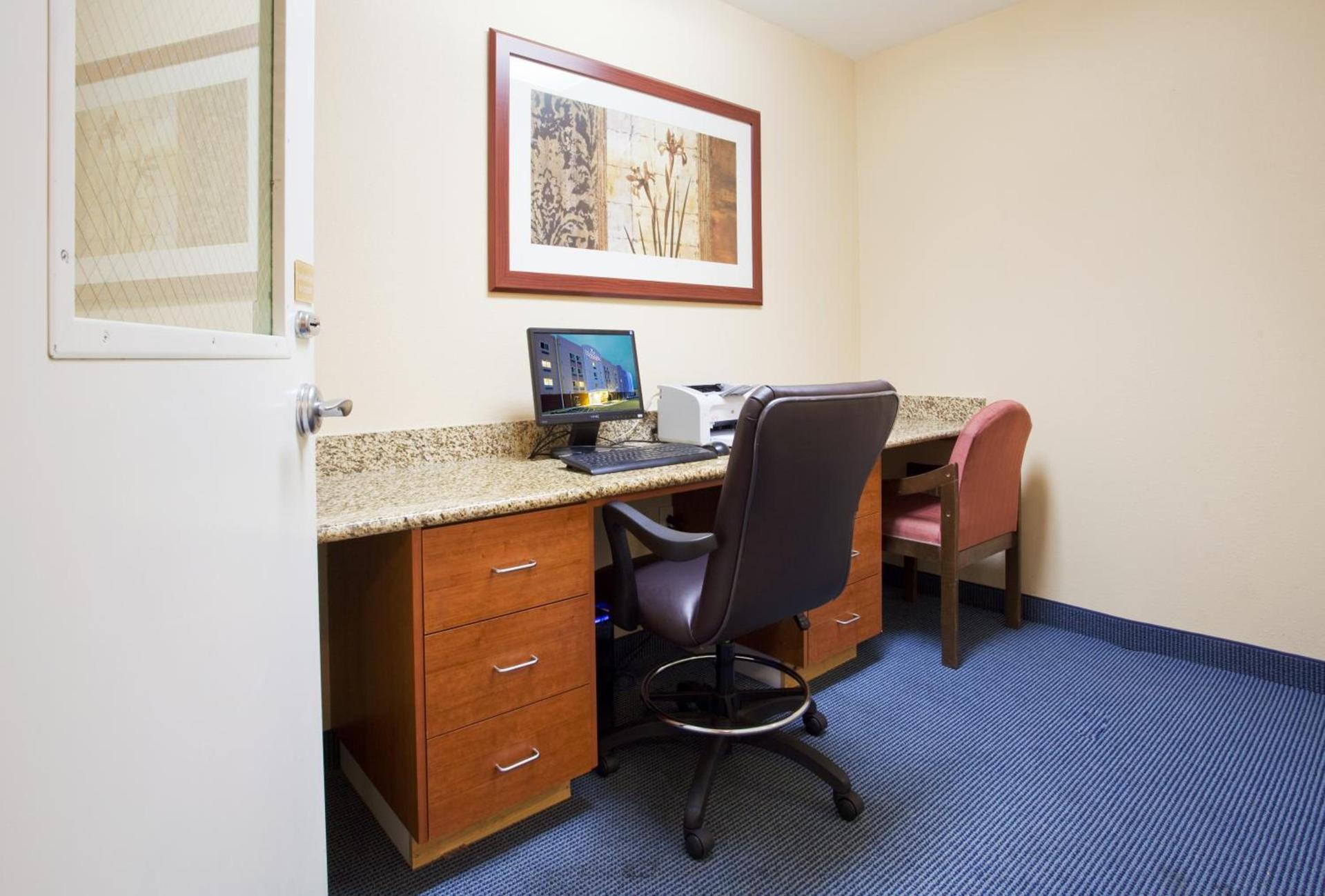 Candlewood Suites Jacksonville by IHG photo 4