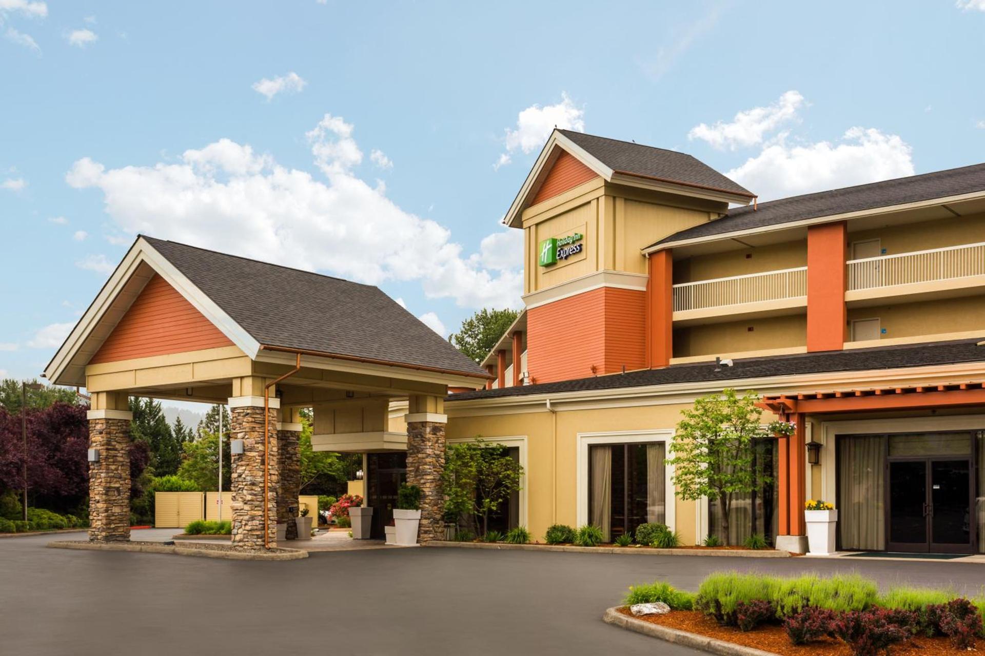The Lodge at Roseburg — hotel in Roseburg