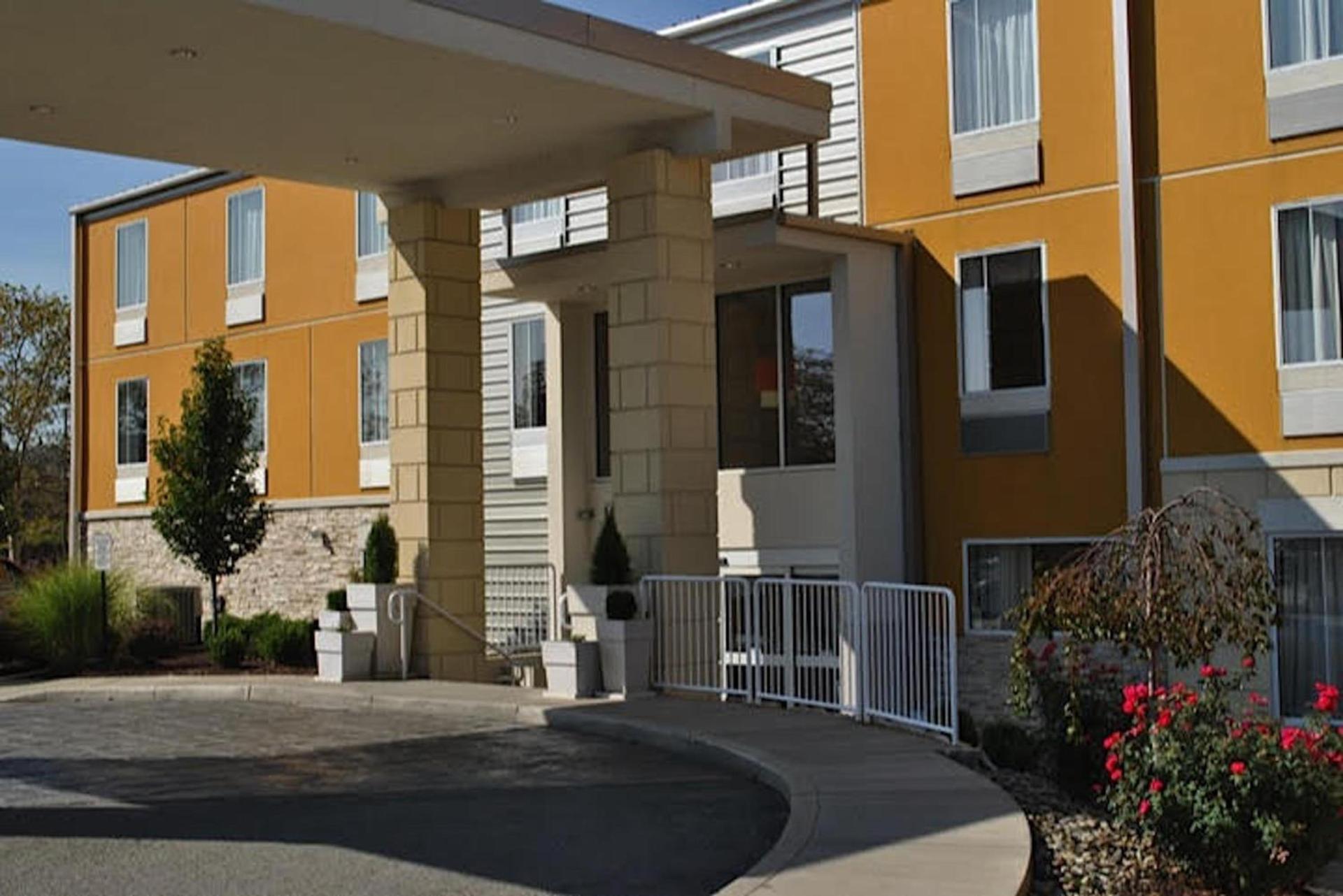 Holiday Inn Express Pittsburgh - Munhall by IHG photo 1