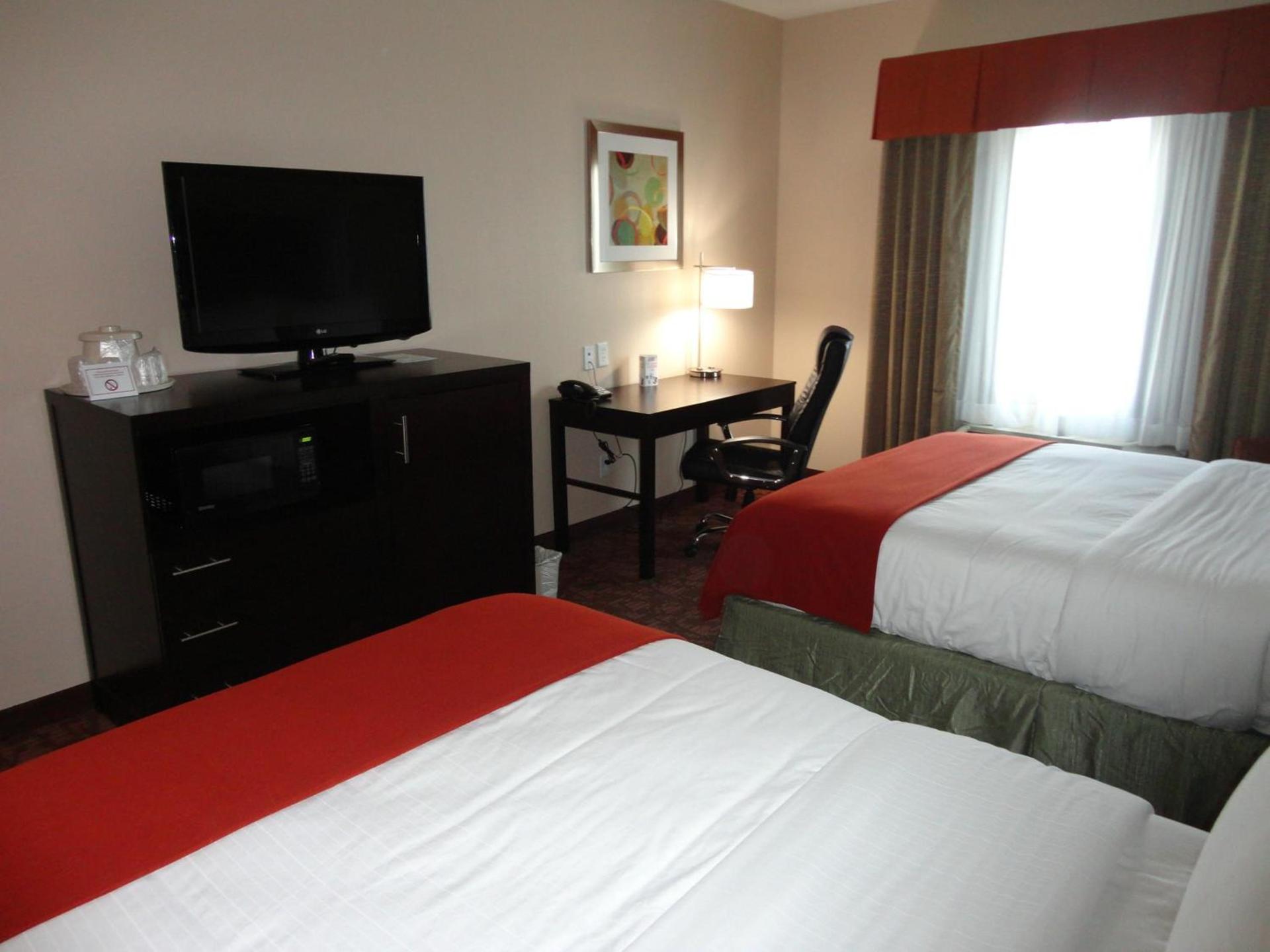 Holiday Inn Express Kenedy by IHG photo 8