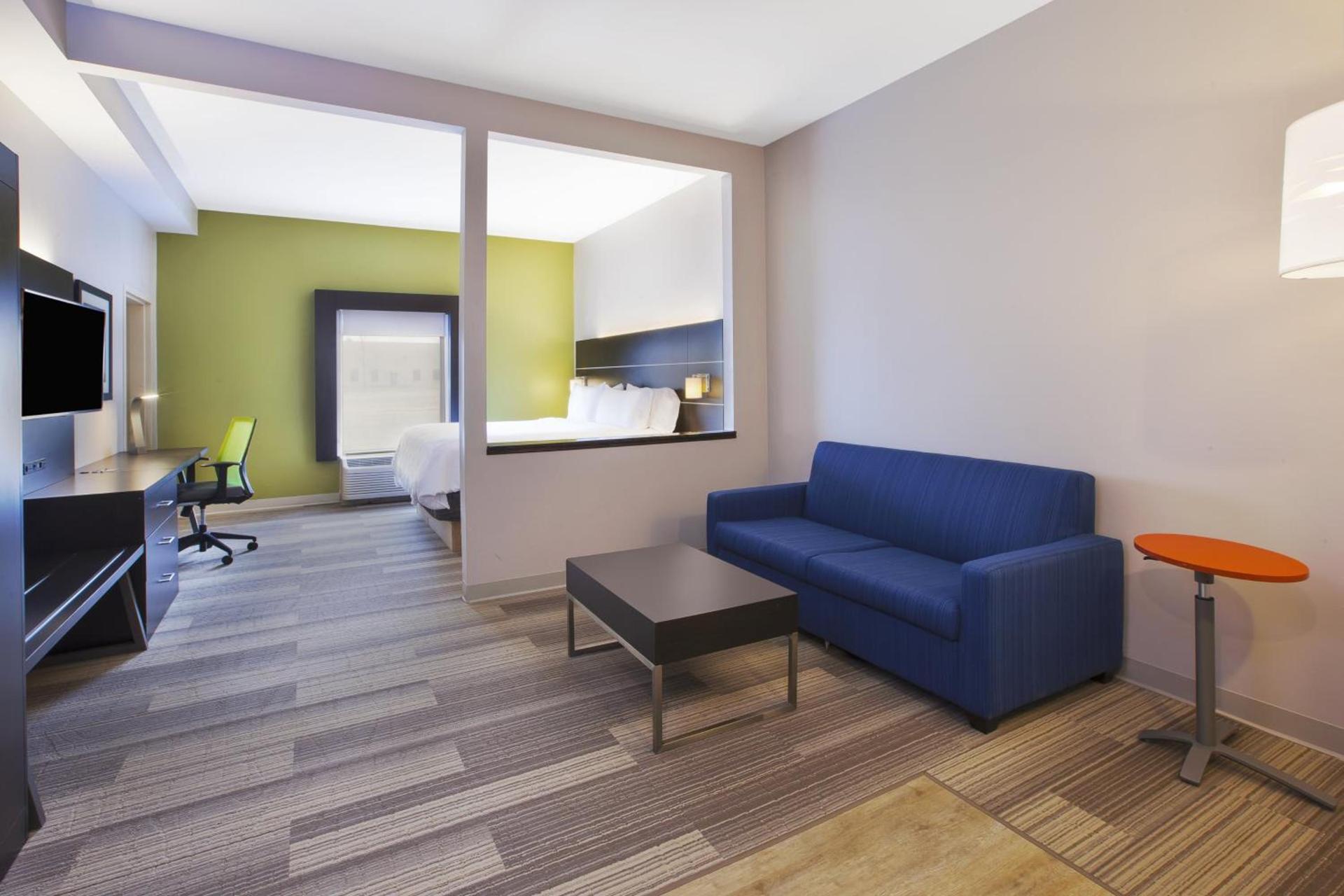 Holiday Inn Express Tiffin by IHG photo 9