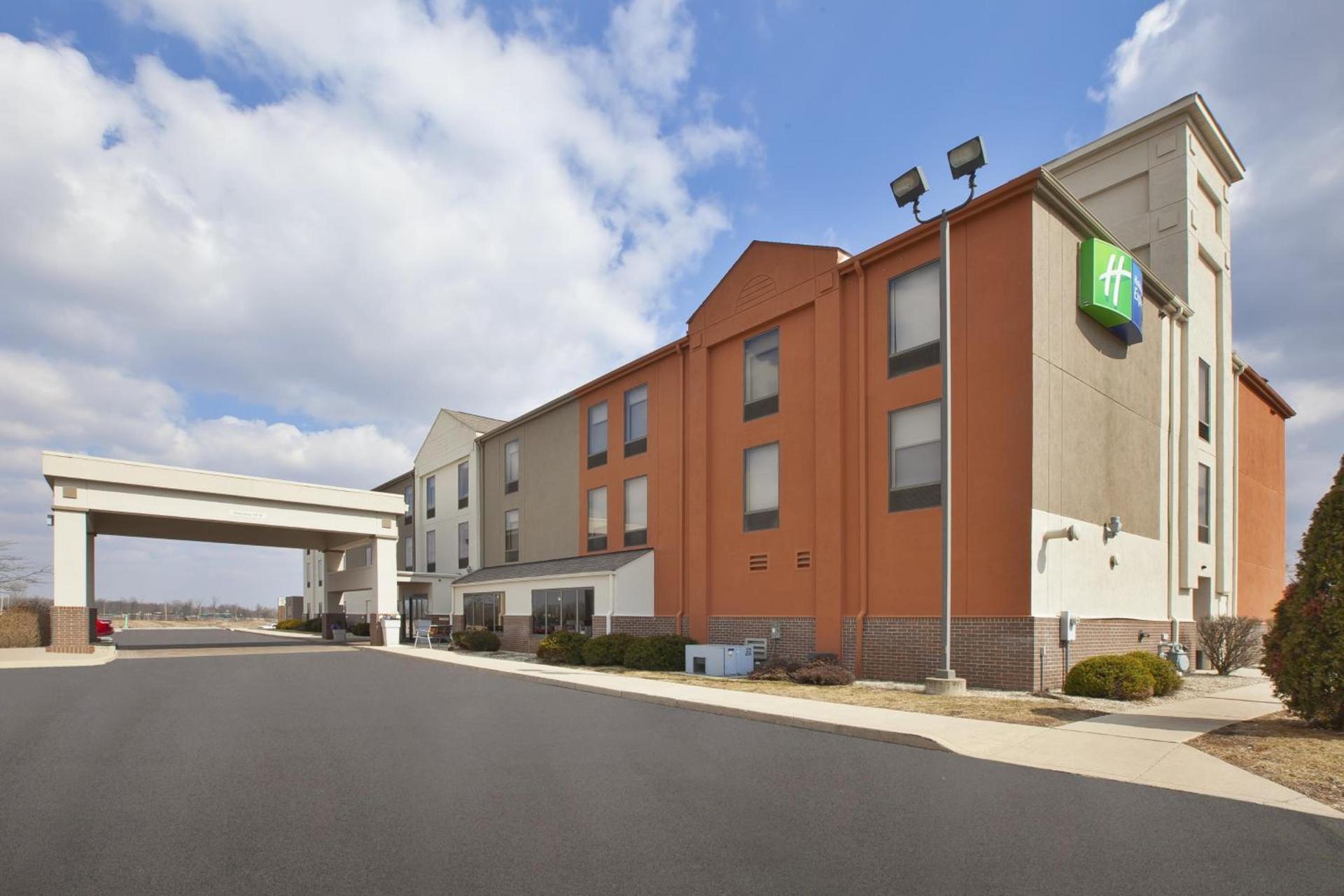 Holiday Inn Express Tiffin by IHG photo 1
