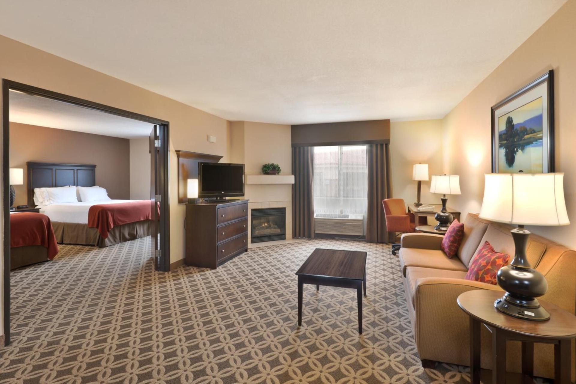 Holiday Inn Express Show Low by IHG photo 32