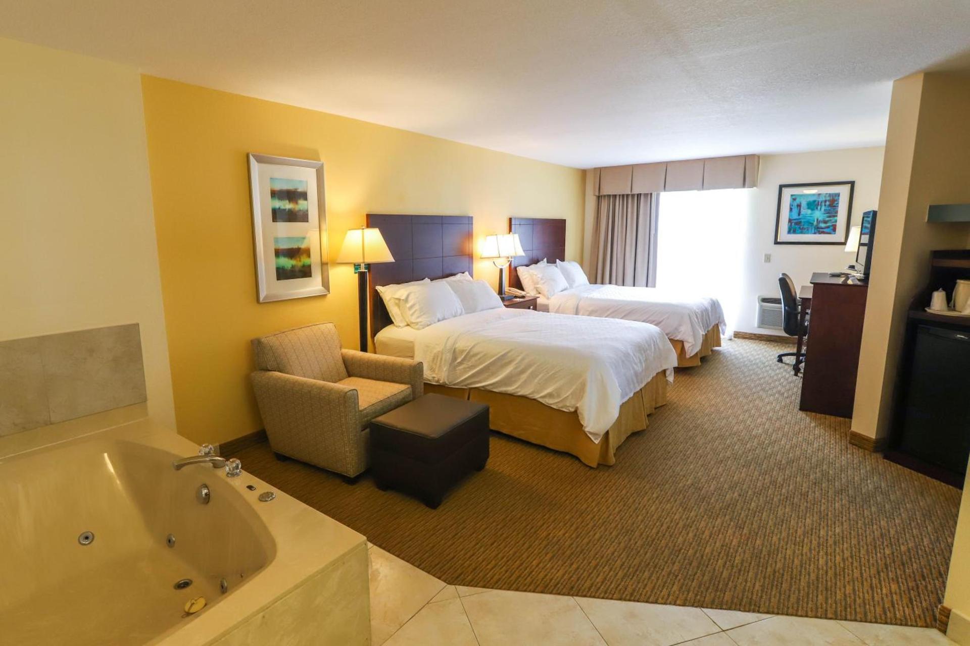 Holiday Inn Express St. Ignace-Lake Front by IHG photo 3