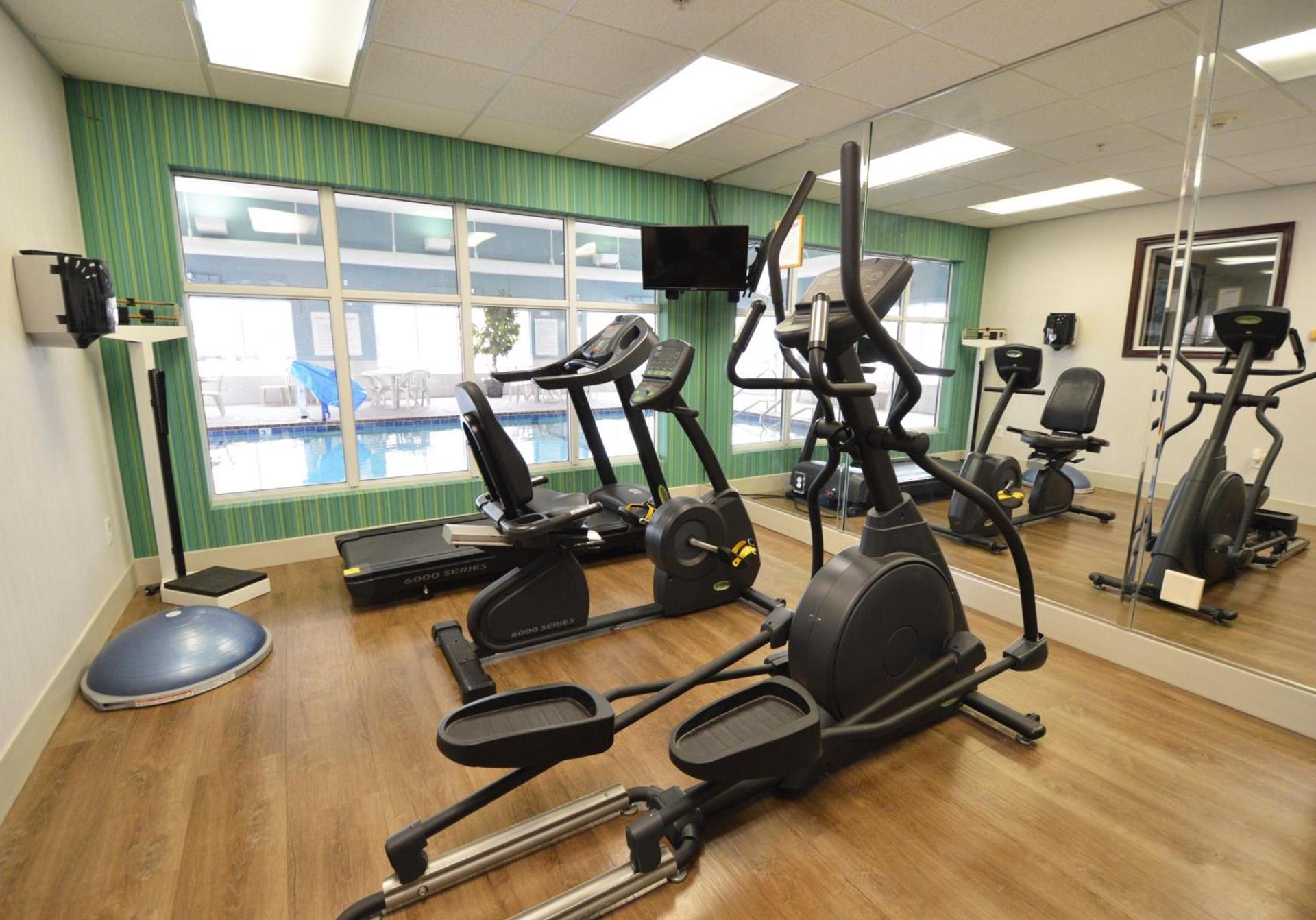 Holiday Inn Express Toledo-Oregon by IHG photo 5