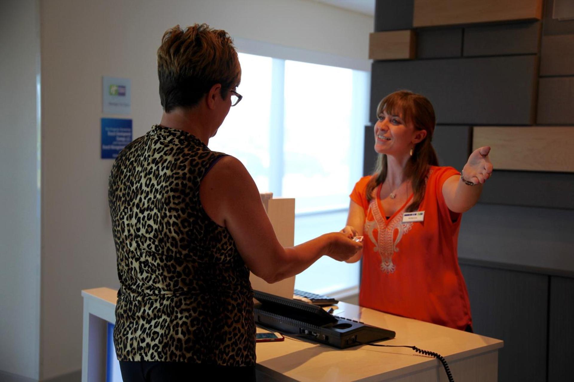 Holiday Inn Express & Suites Oswego by IHG photo 18