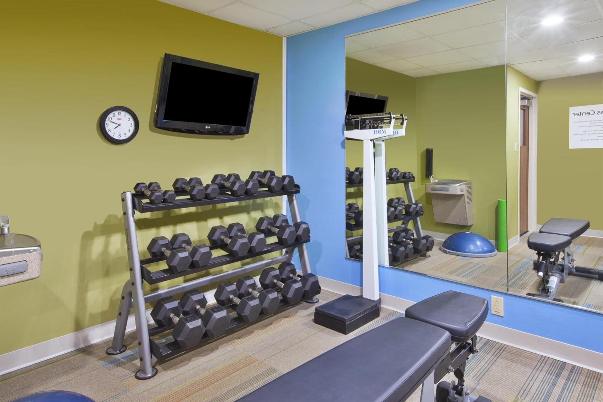 Holiday Inn Express Tiffin by IHG photo 3