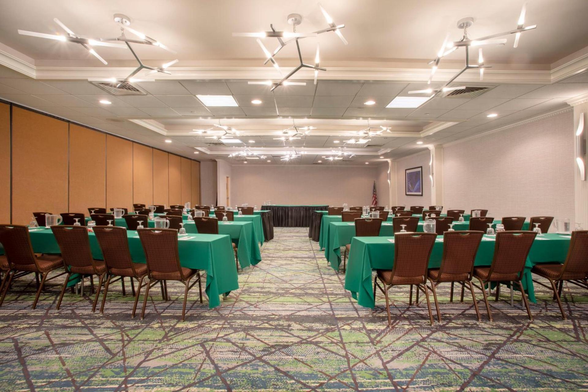 Holiday Inn & Suites Parsippany Fairfield by IHG photo 14