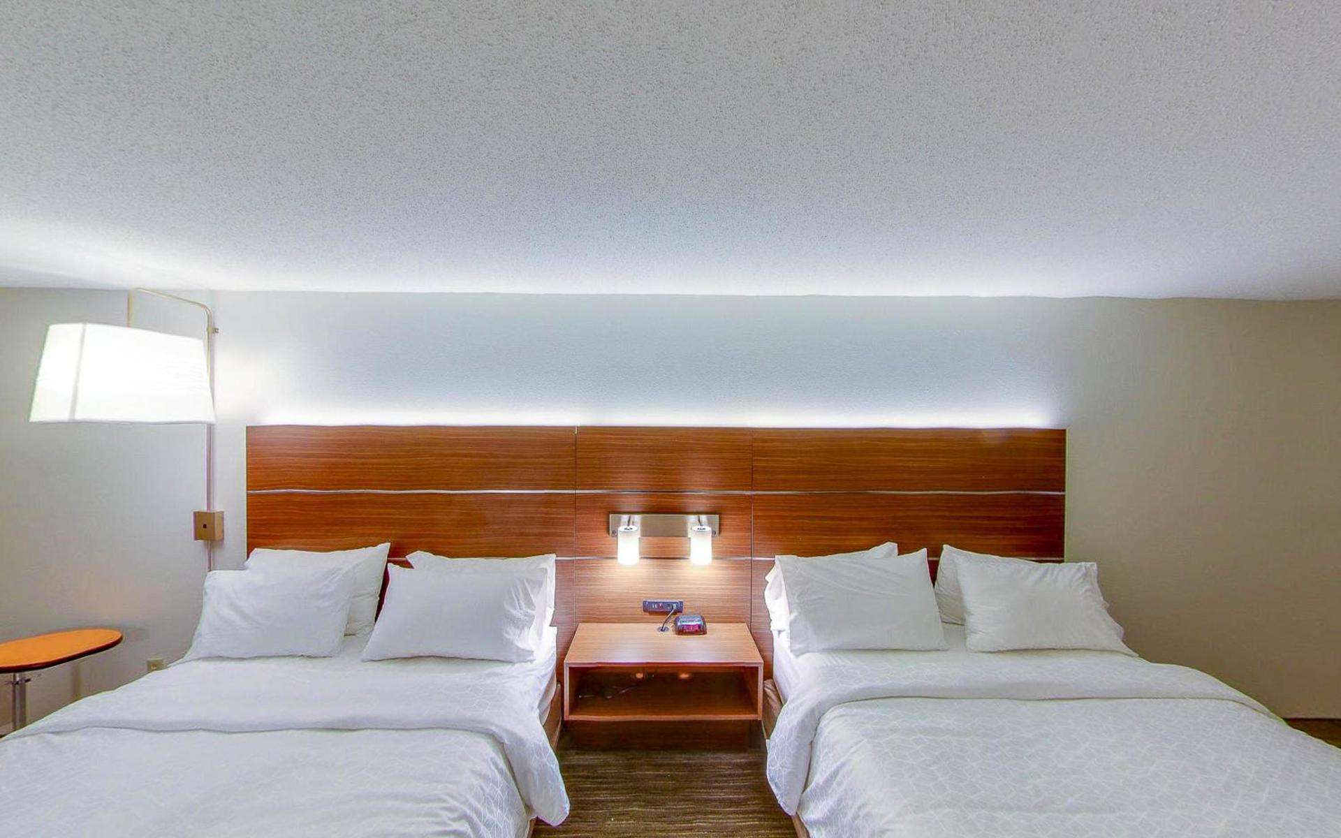 Holiday Inn Express Fort Wayne - East - New Haven by IHG photo 27