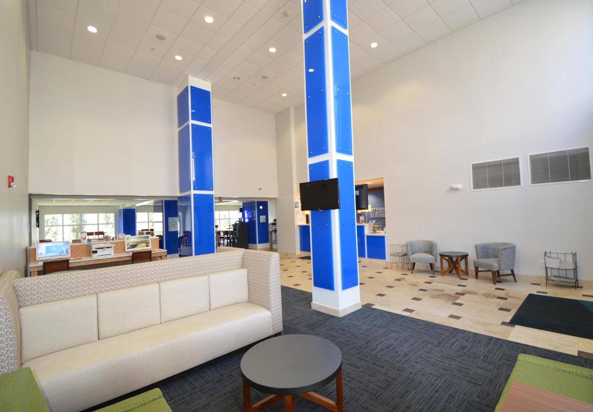 Holiday Inn Express Toledo-Oregon by IHG photo 6