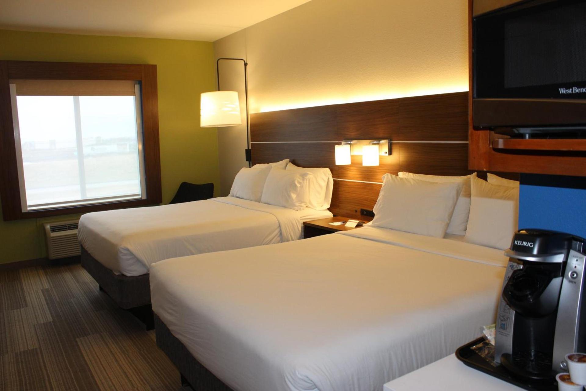Holiday Inn Express Hotel & Suites Mansfield by IHG photo 62