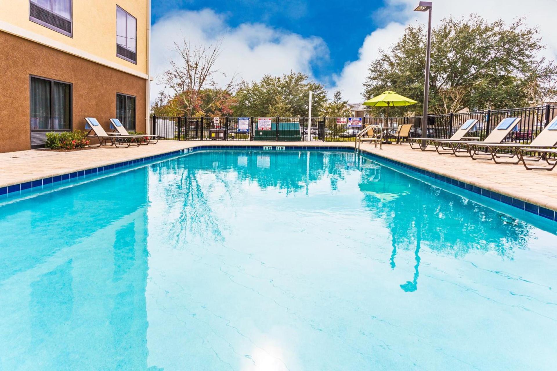 Holiday Inn Express Hotel & Suites Orlando East-UCF Area by IHG photo 27
