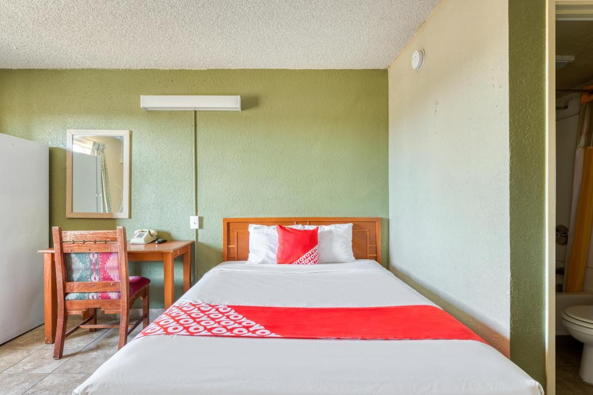 OYO Hotel Tucson Downtown photo 12