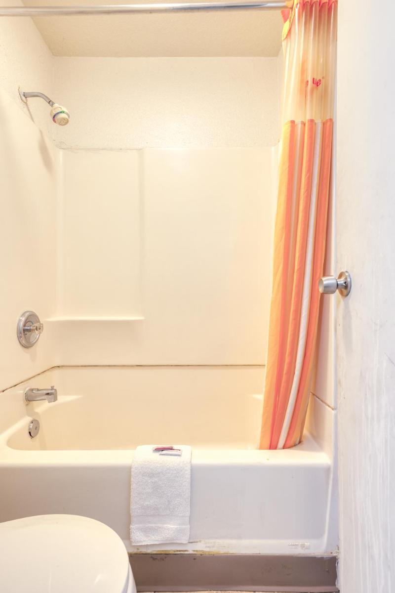 OYO Hotel Tucson Downtown photo 29