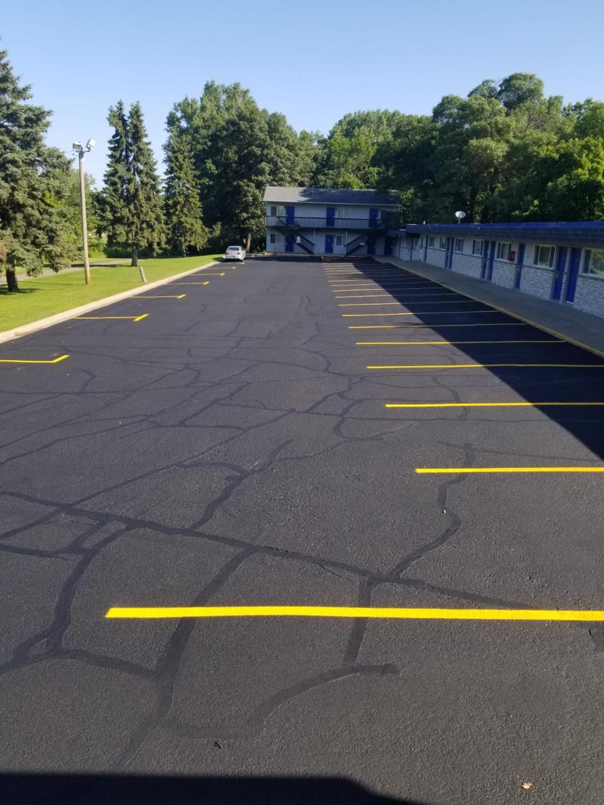 Budget Host Inn Fridley photo 2