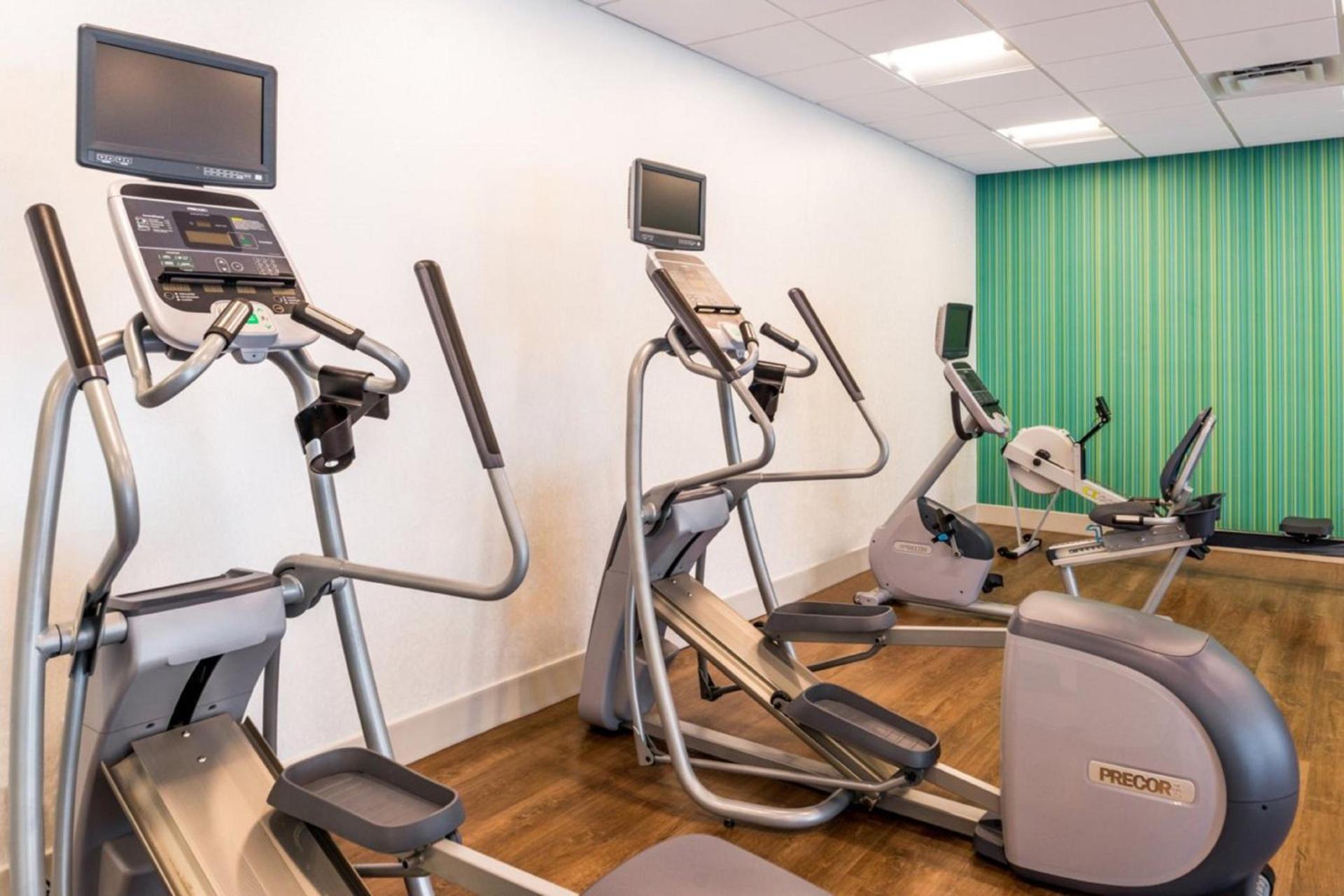 Holiday Inn Express & Suites - Tampa North - Wesley Chapel by IHG photo 16