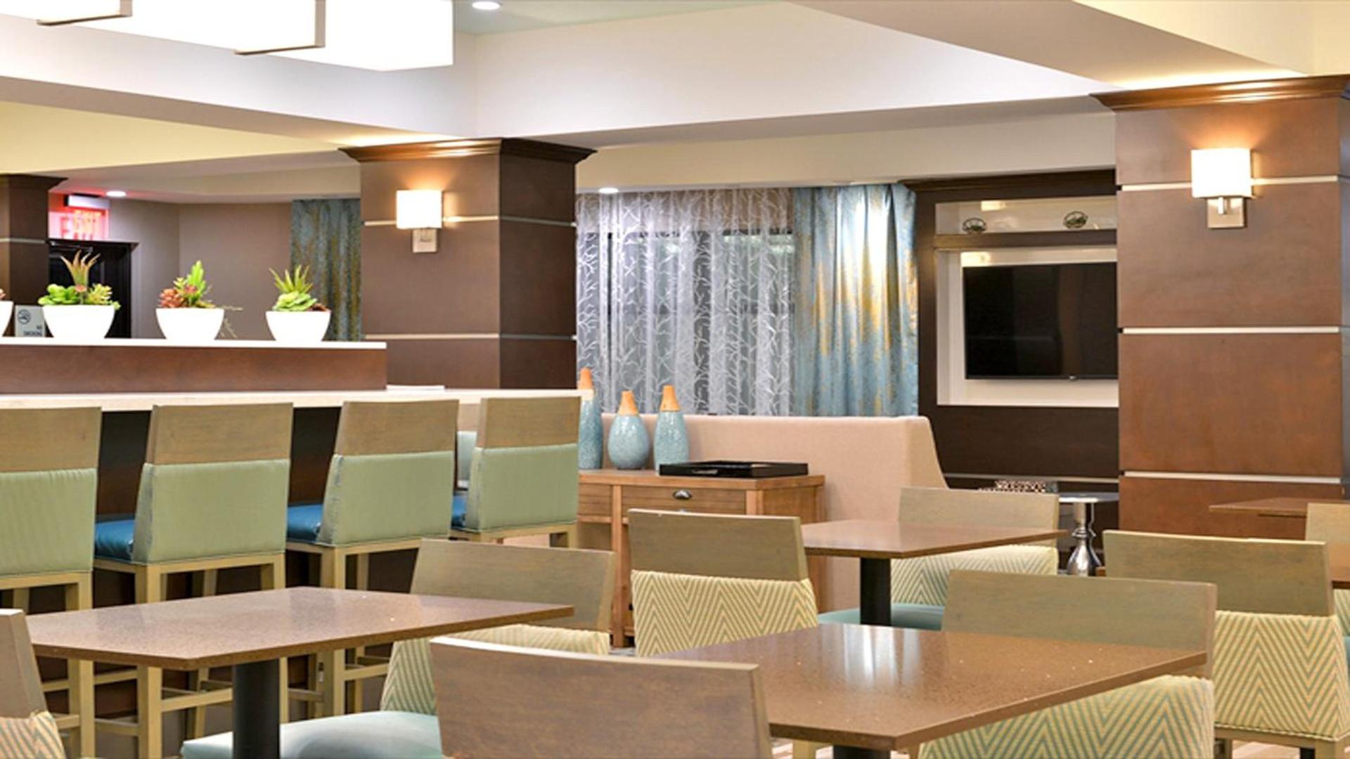 Holiday Inn Express and Suites Schulenburg by IHG photo 11