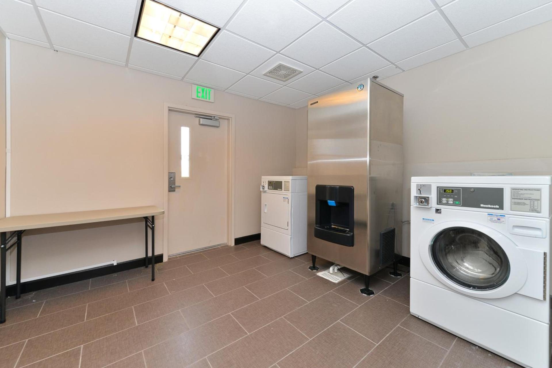 Holiday Inn Express & Suites Indio - Coachella Valley by IHG photo 41