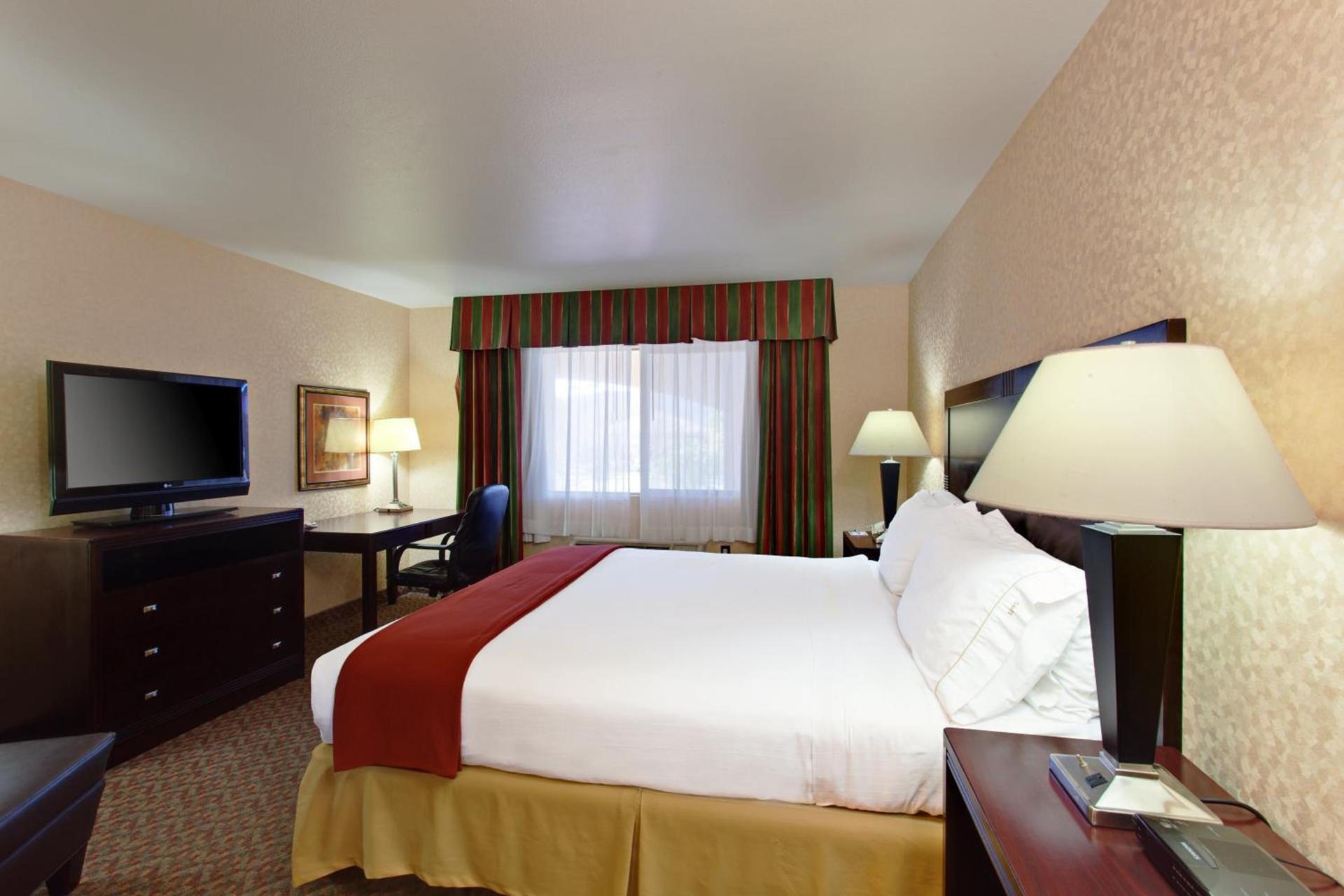 Holiday Inn Express Temecula by IHG photo 12