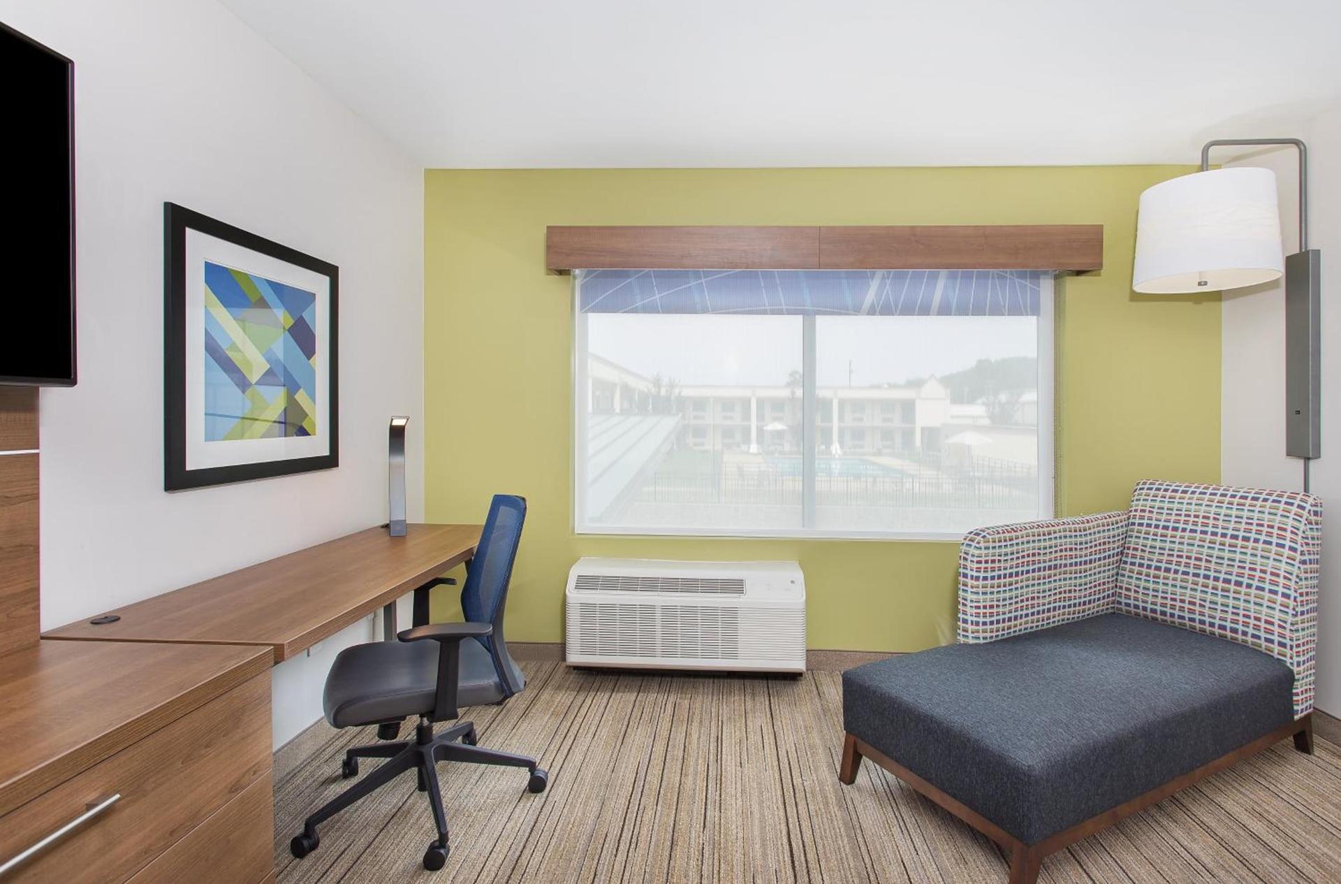 Holiday Inn Express Williamsburg by IHG photo 4