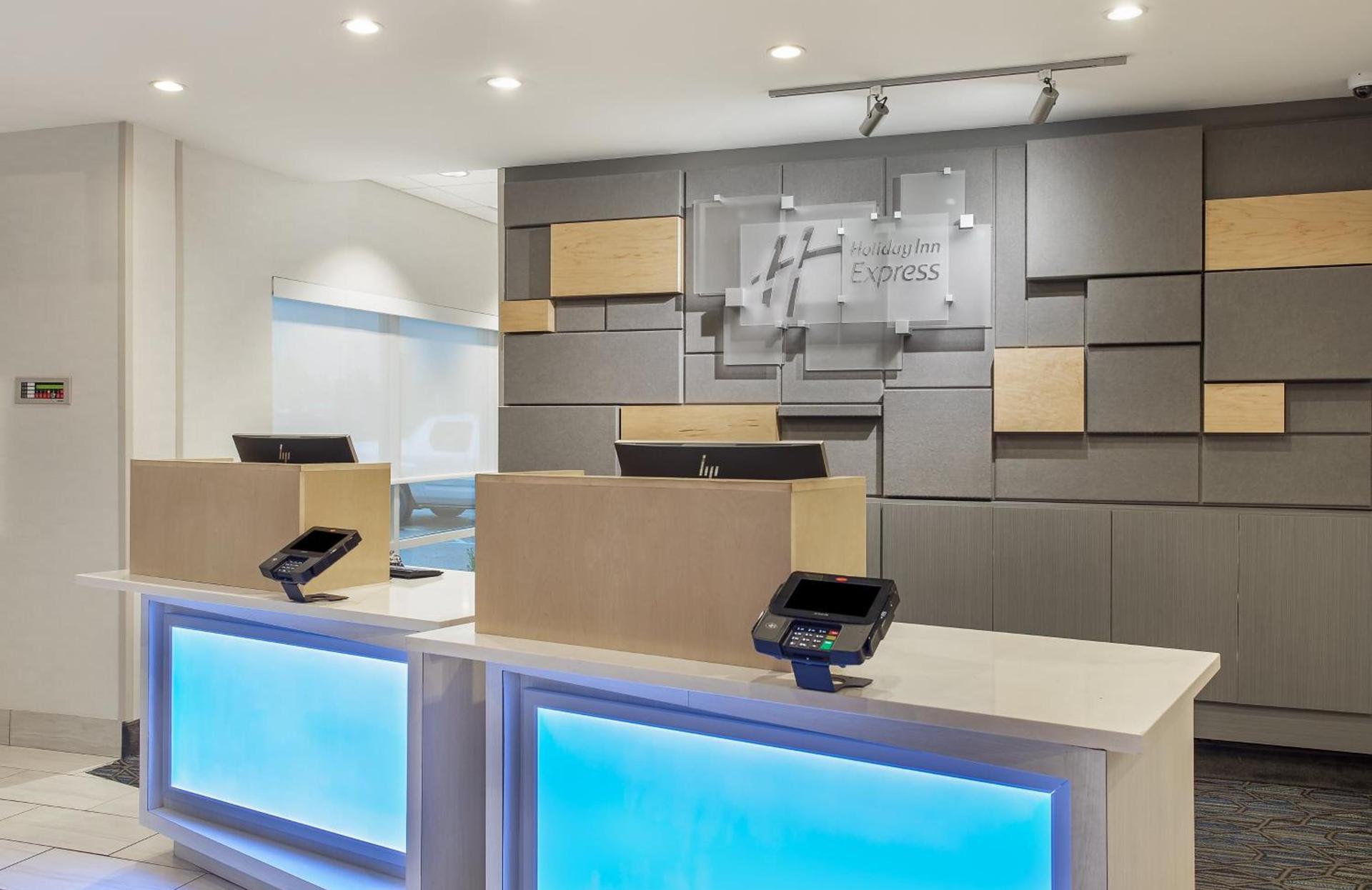 Holiday Inn Express Williamsburg by IHG photo 8