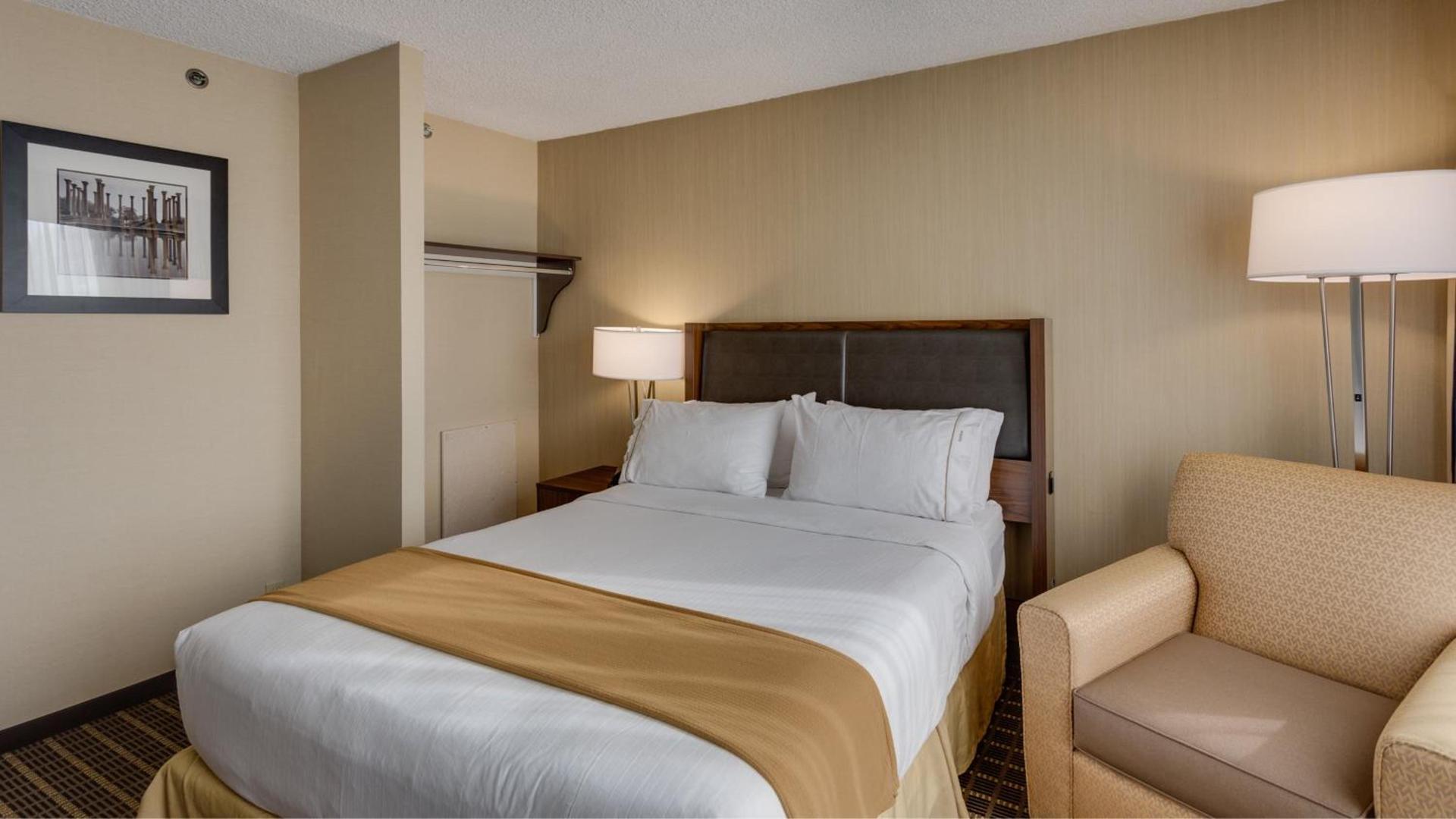 Holiday Inn Express Washington DC SW - Springfield by IHG photo 16