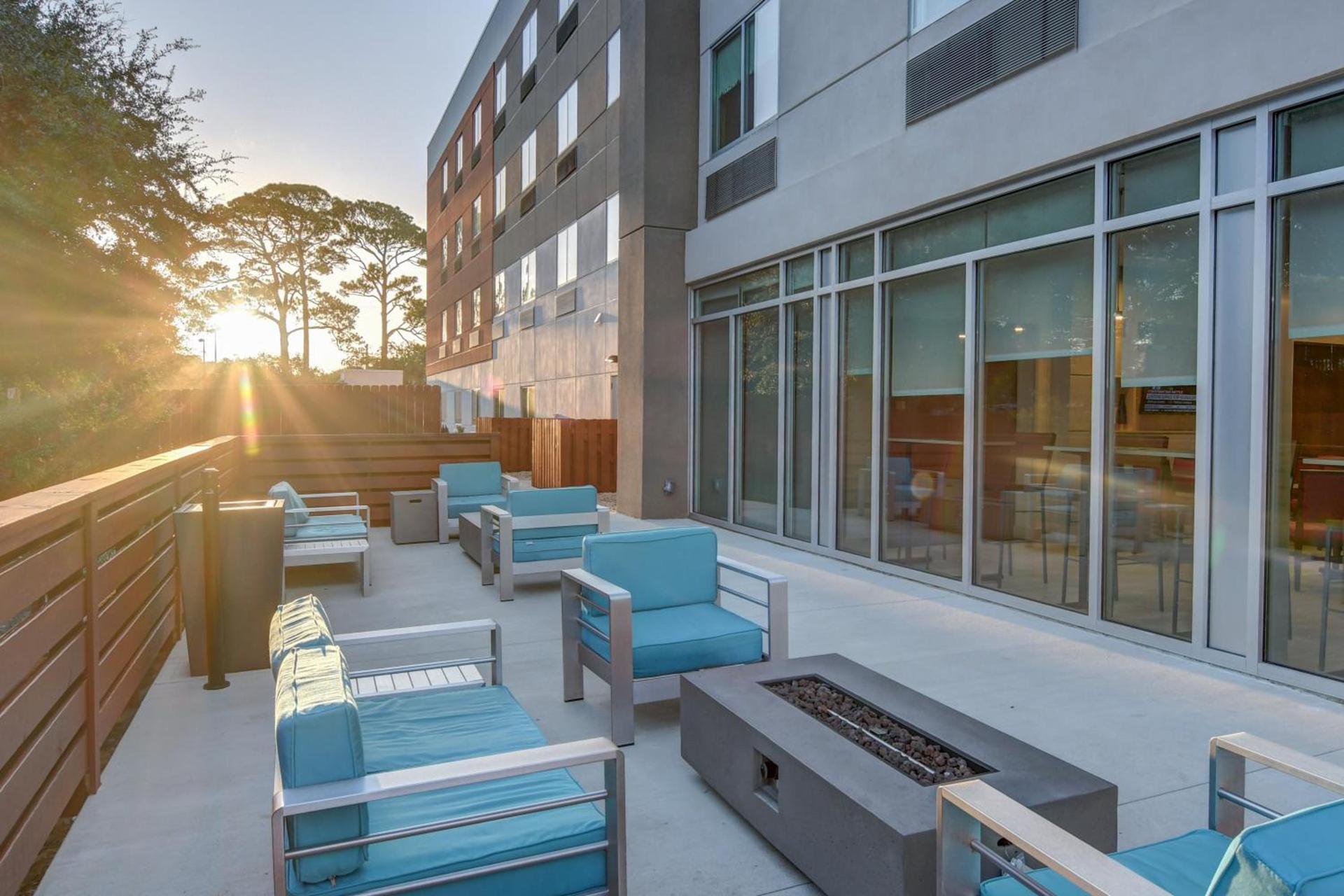 Holiday Inn Express - Fort Walton Beach Central by IHG photo 5