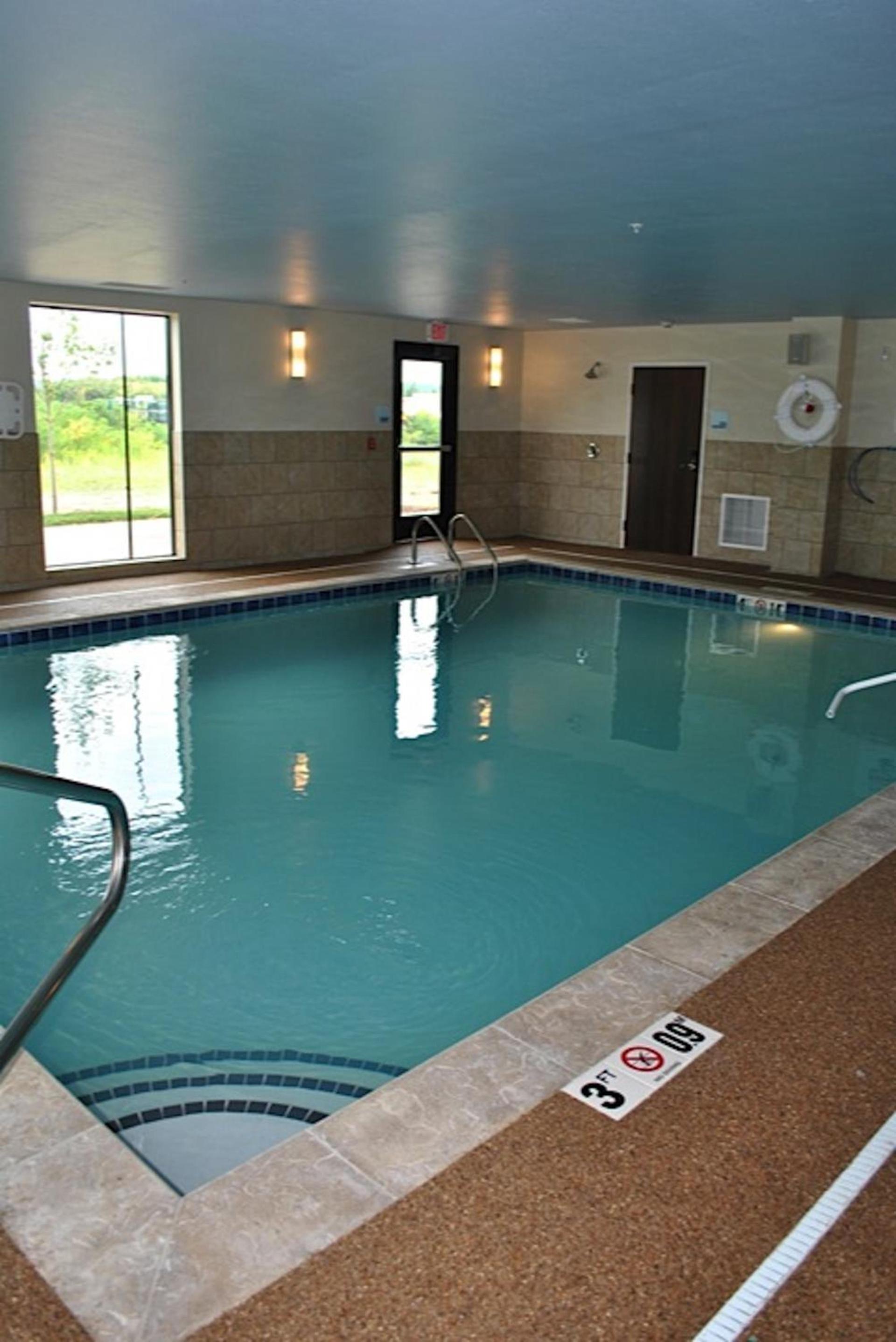 Holiday Inn Express Salem by IHG photo 8