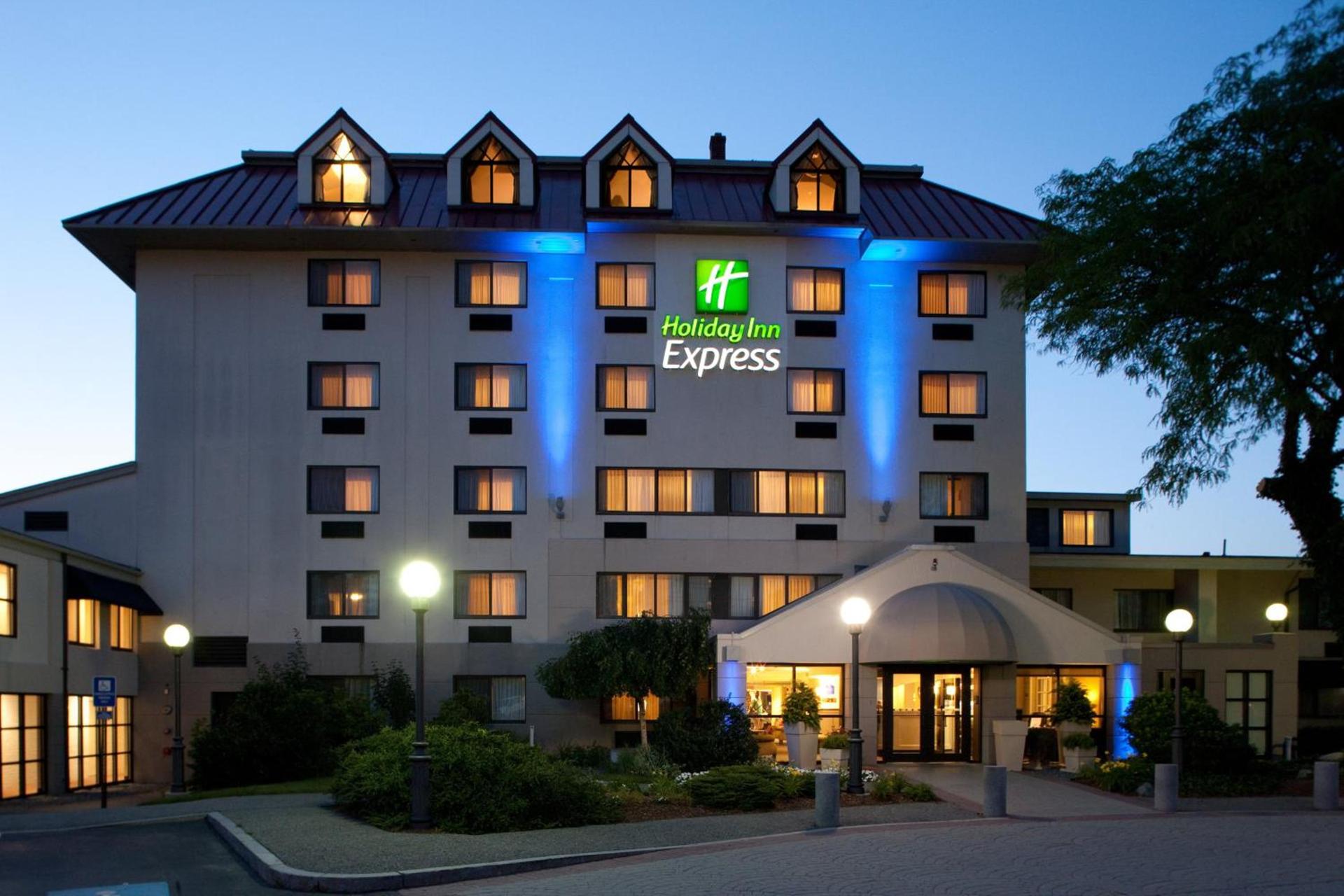 Holiday Inn Express Boston-Waltham by IHG photo 10