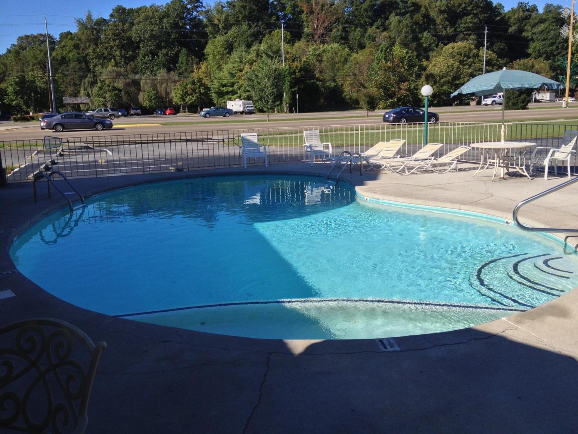 Conner Hill Motor Lodge photo 7