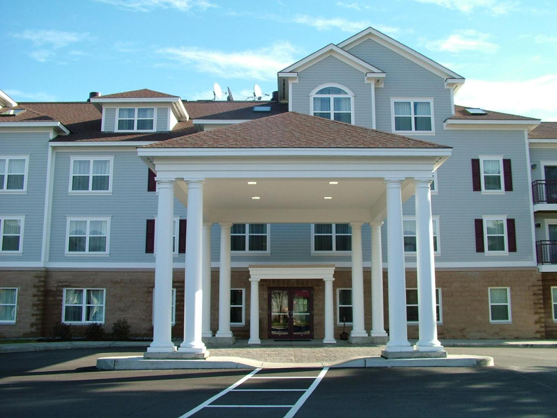 Holiday Inn Express Hotel & Suites White River Junction by IHG — hotel in White River Junction