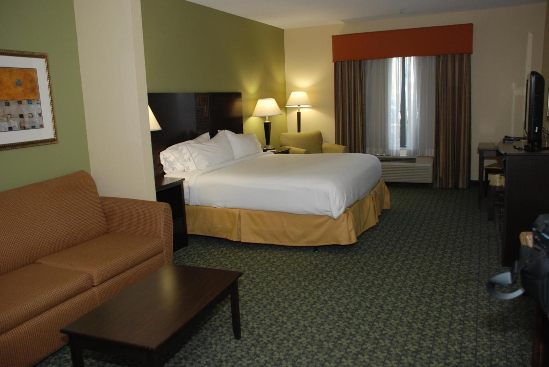 Holiday Inn Express & Suites Covington by IHG photo 24