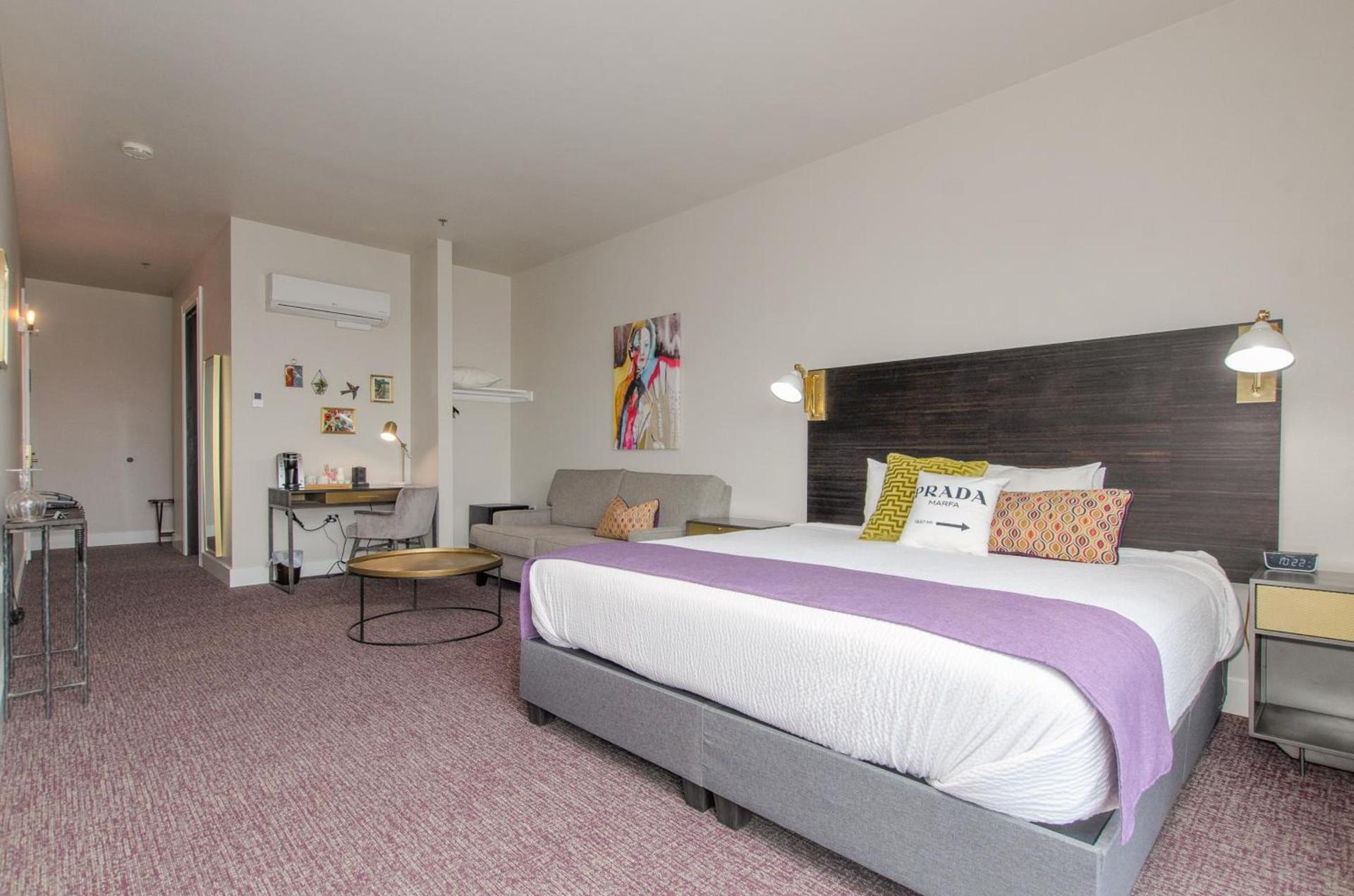 The Dundee - A Trace Hotel photo 25