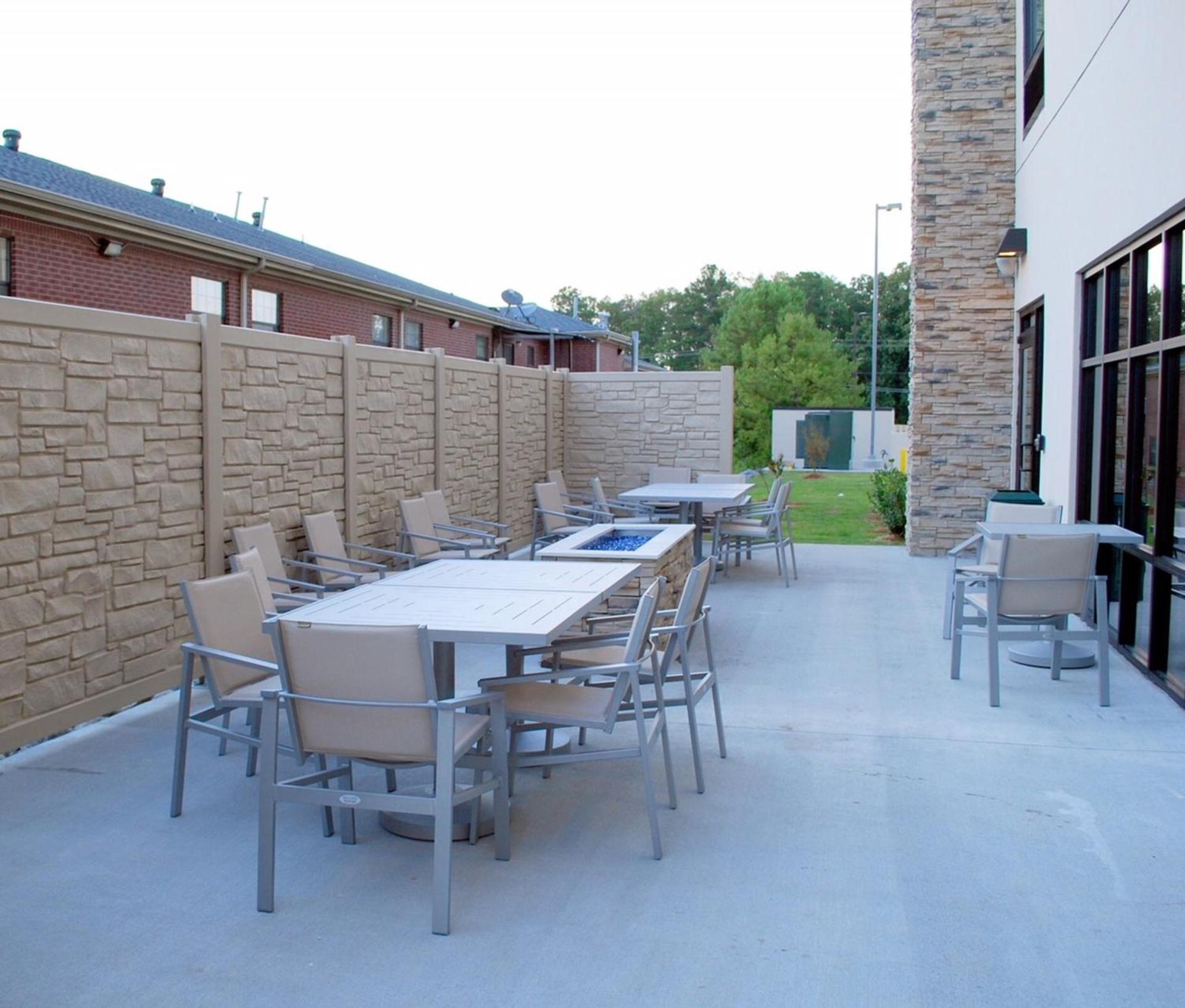 Holiday Inn Express & Suites White Hall by IHG photo 16