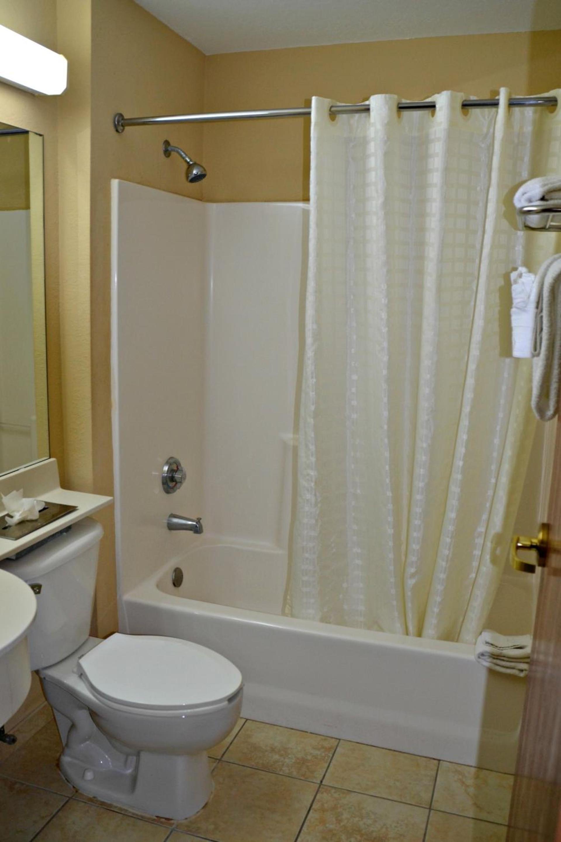 Baymont by Wyndham Orlando-International Dr-Universal Blvd photo 43