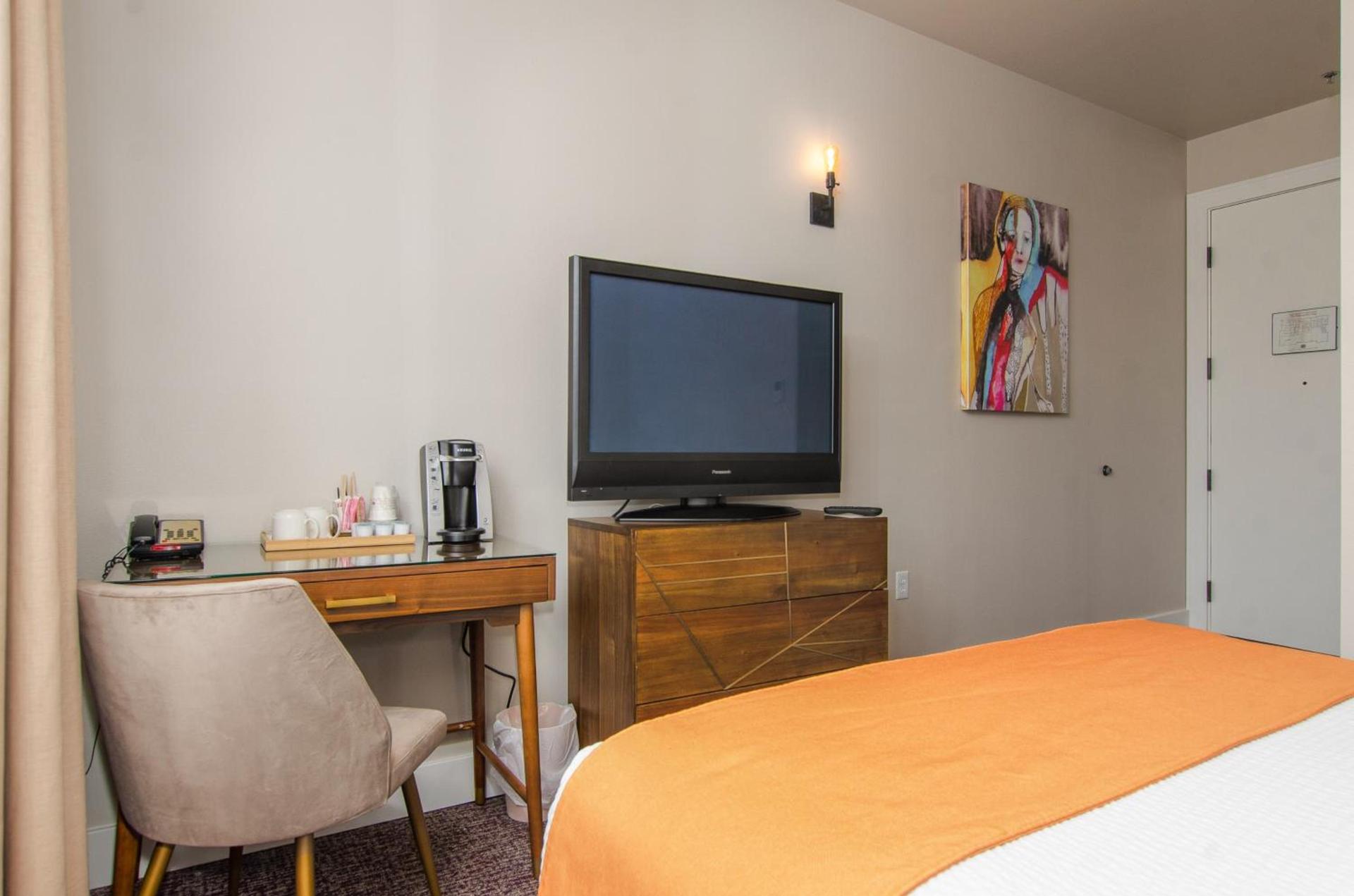 The Dundee - A Trace Hotel photo 31