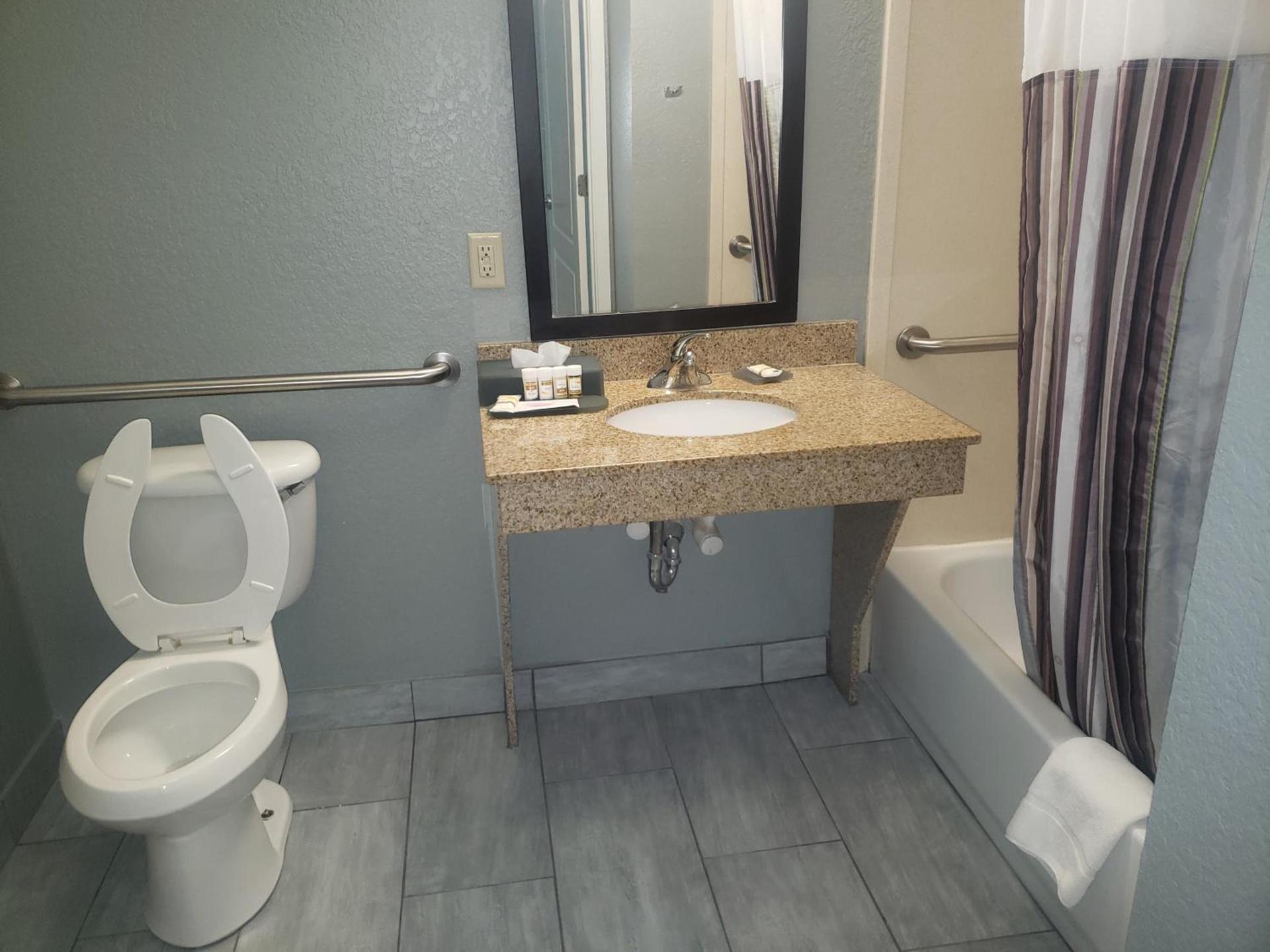 Stay Express Inn & Suites - Mobile, Al photo 6