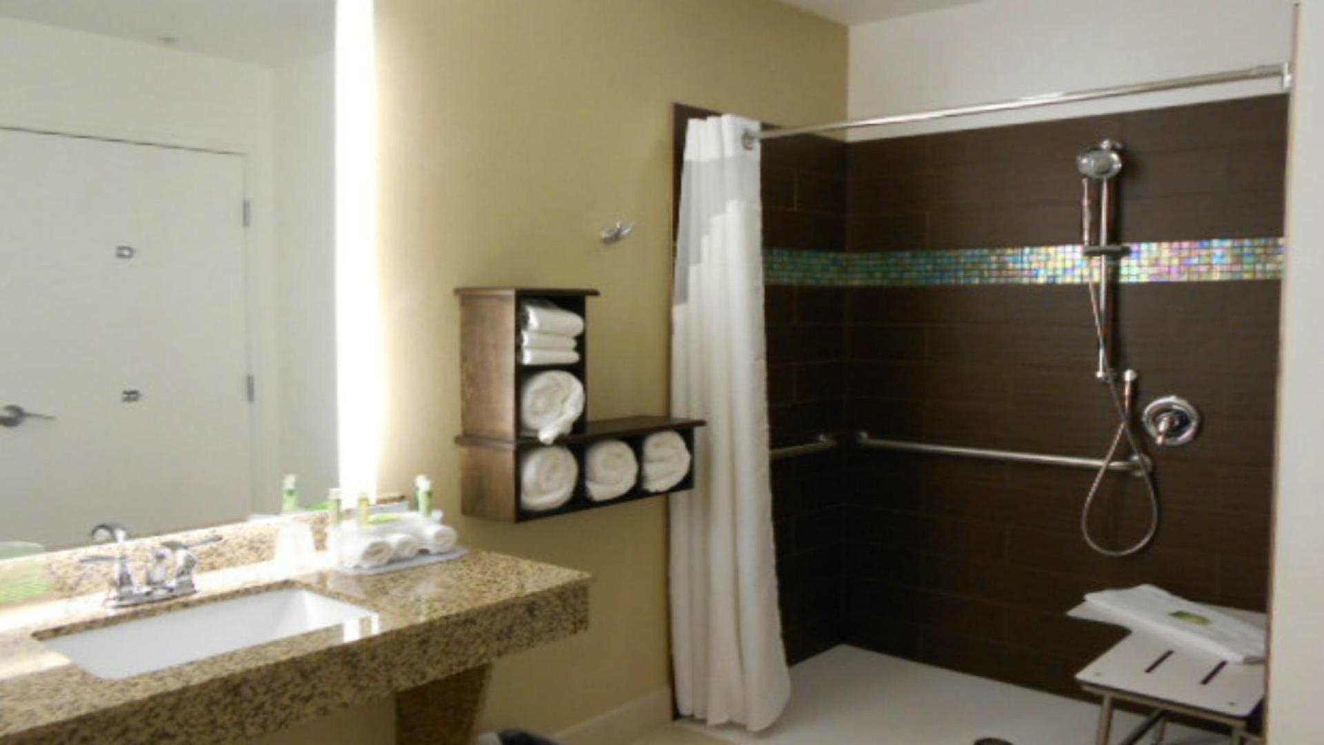 Holiday Inn Express Pocatello by IHG !UNDER RENOVATION! photo 34