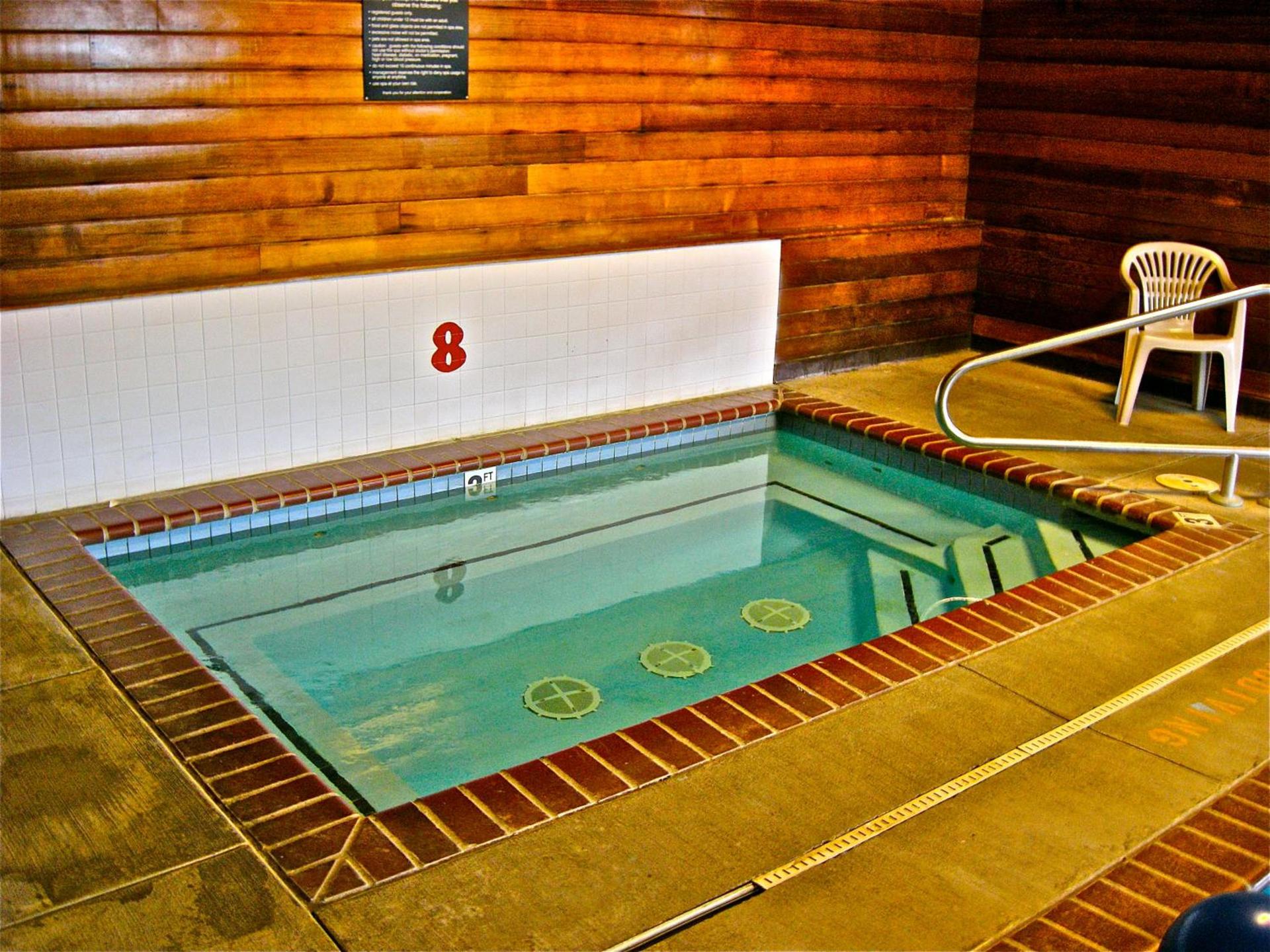 Super 8 by Wyndham Baker City photo 16