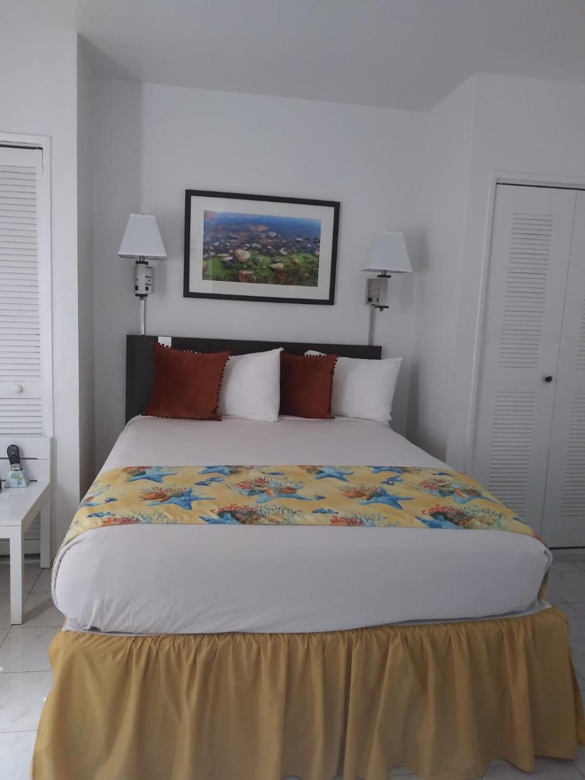 Beach Place Hotel photo 29